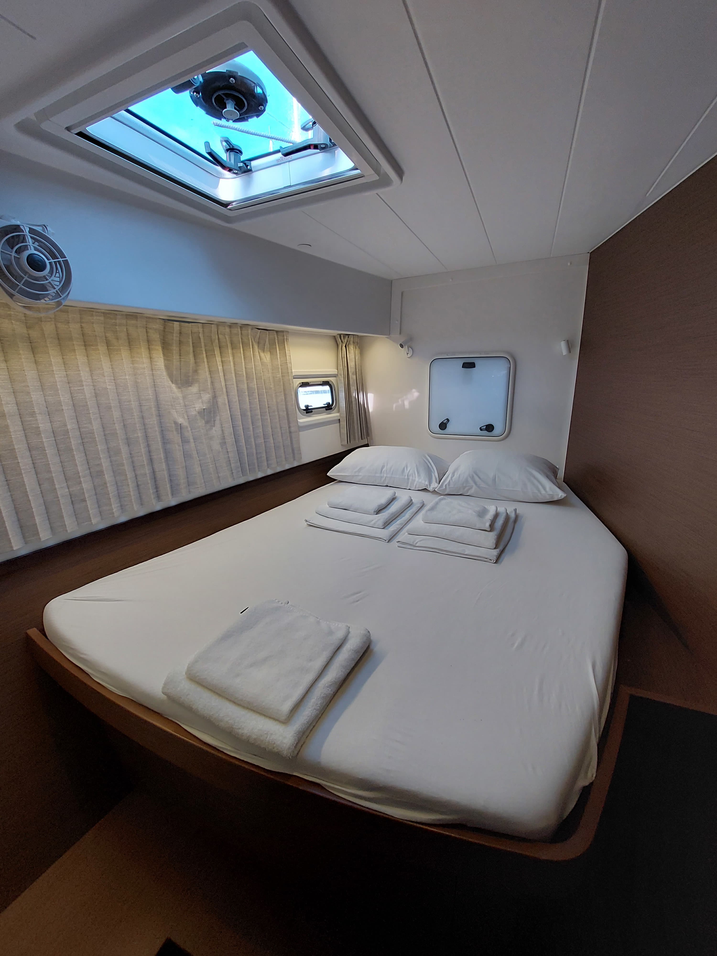 Lagoon 42 - photo 11