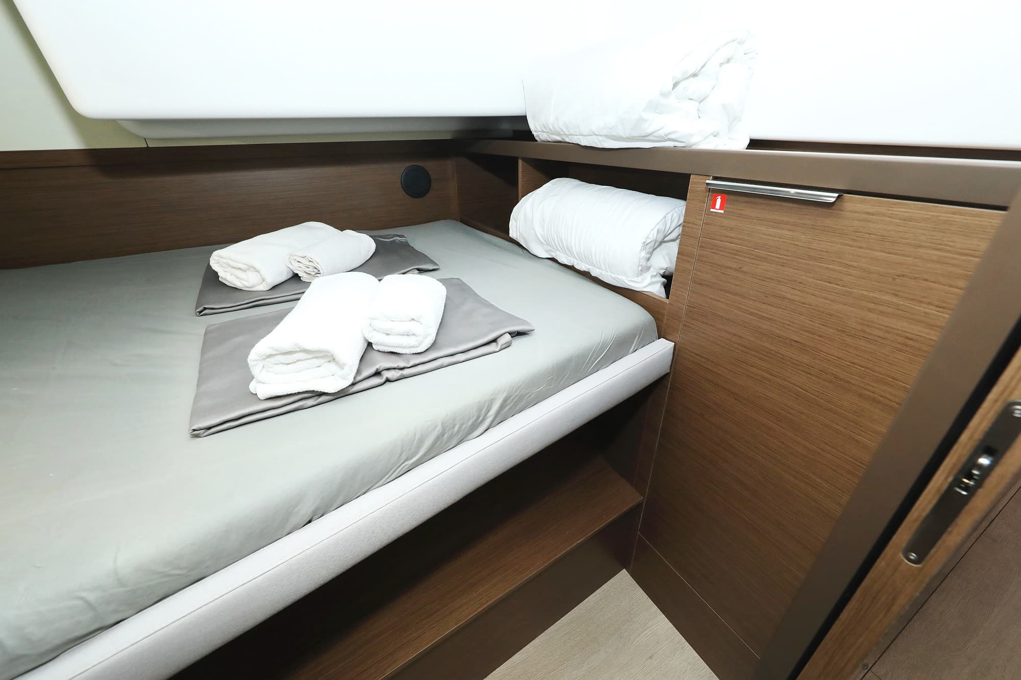 Lagoon 50 - photo 32