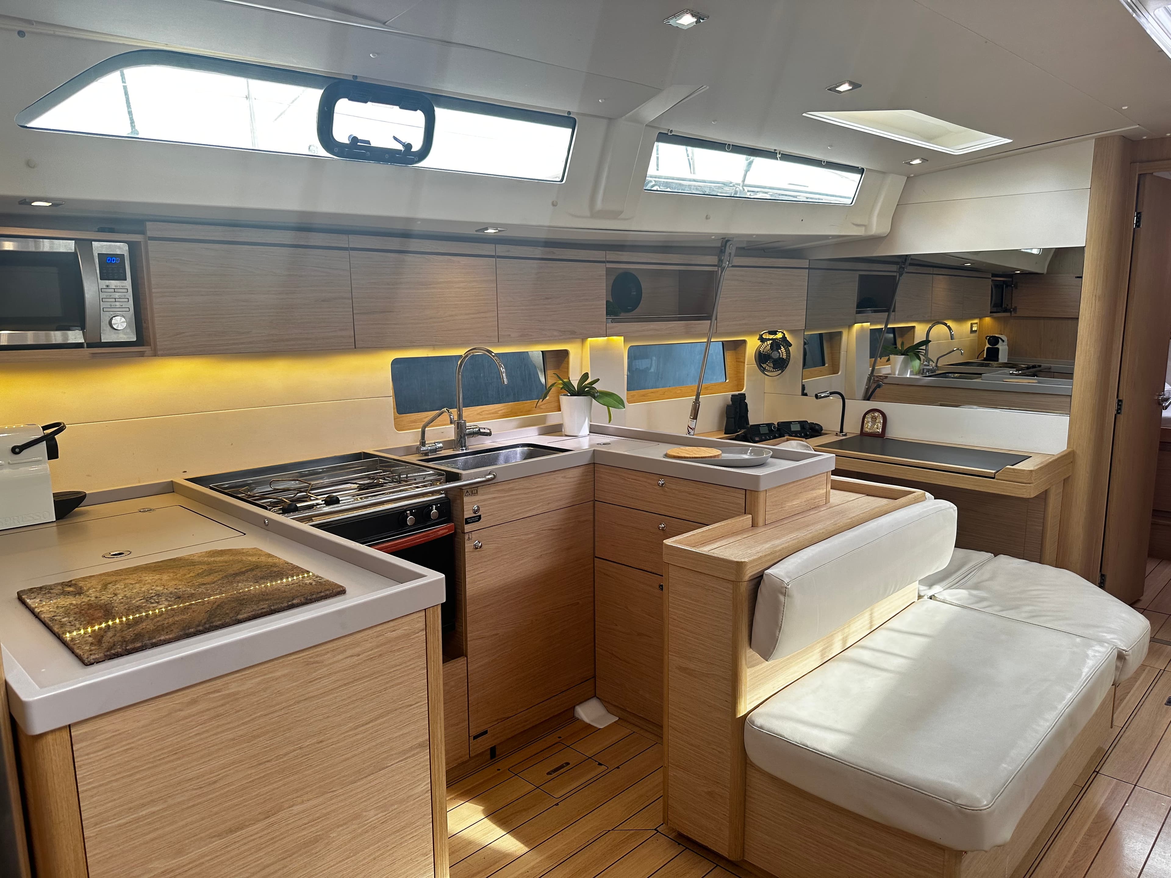 Oceanis 51.1 - photo 6