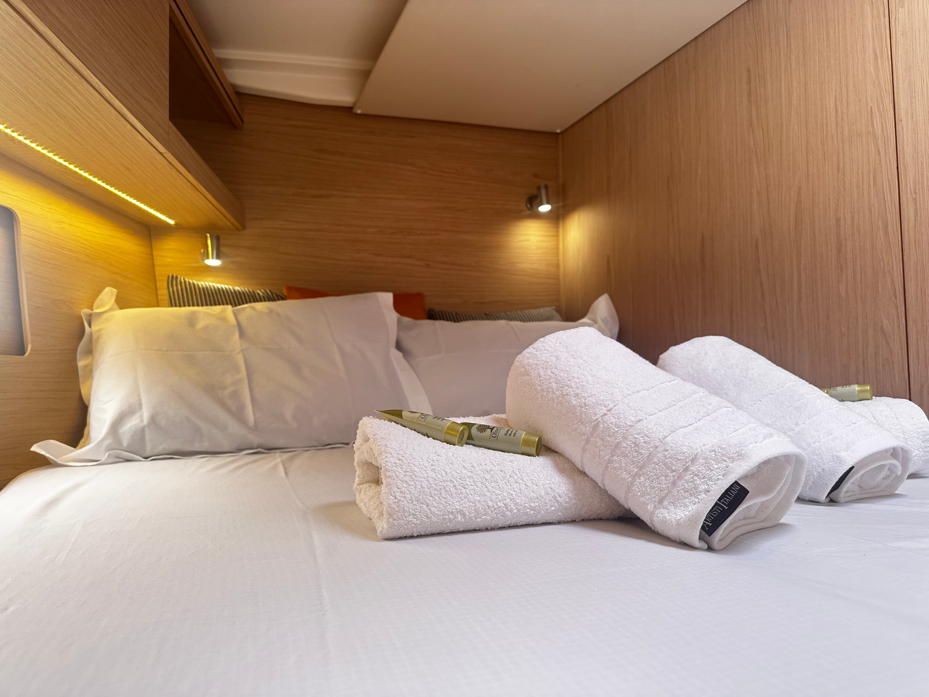 Oceanis 51.1 - photo 11