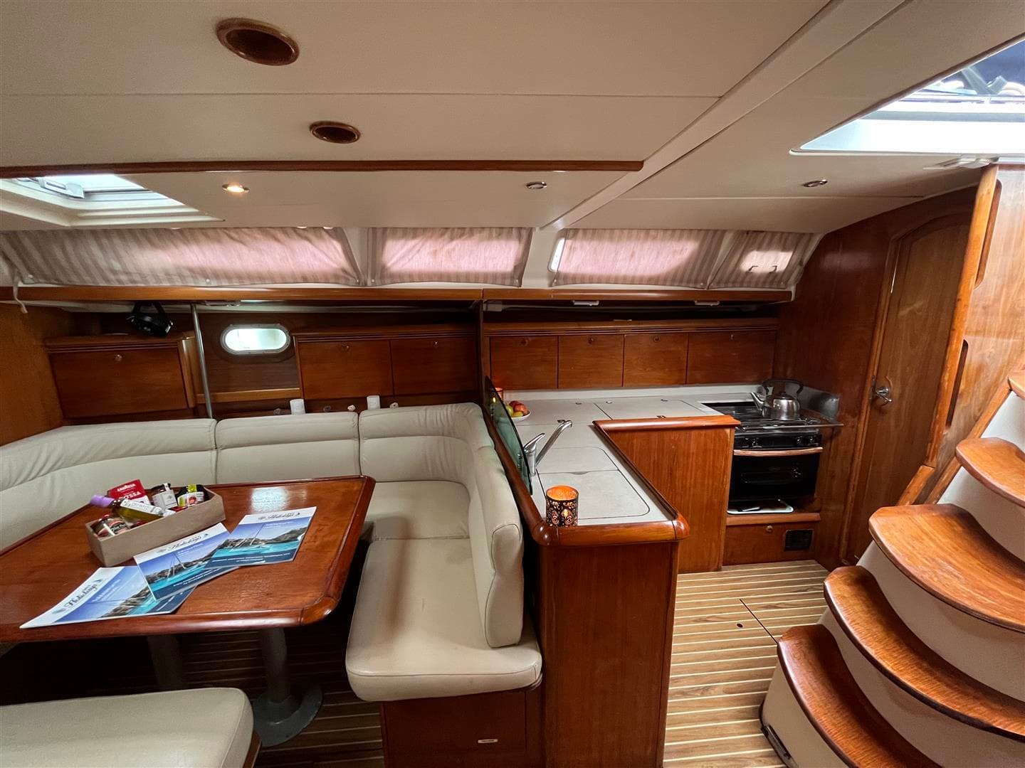 Sun Odyssey 43  - photo 13