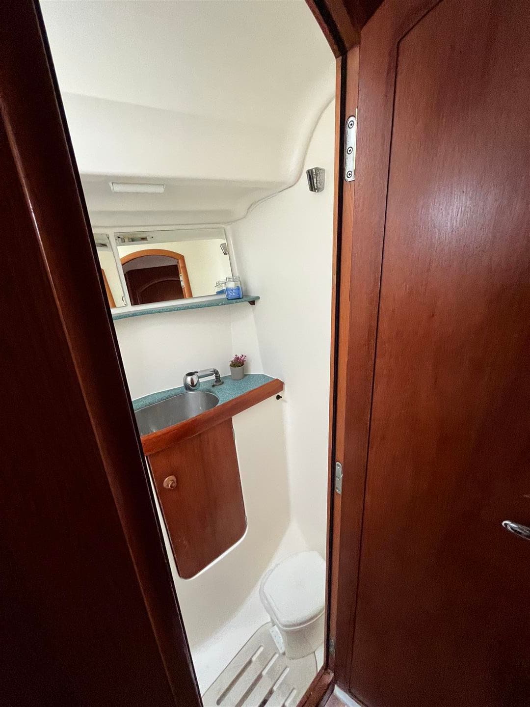 Sun Odyssey 43  - photo 15