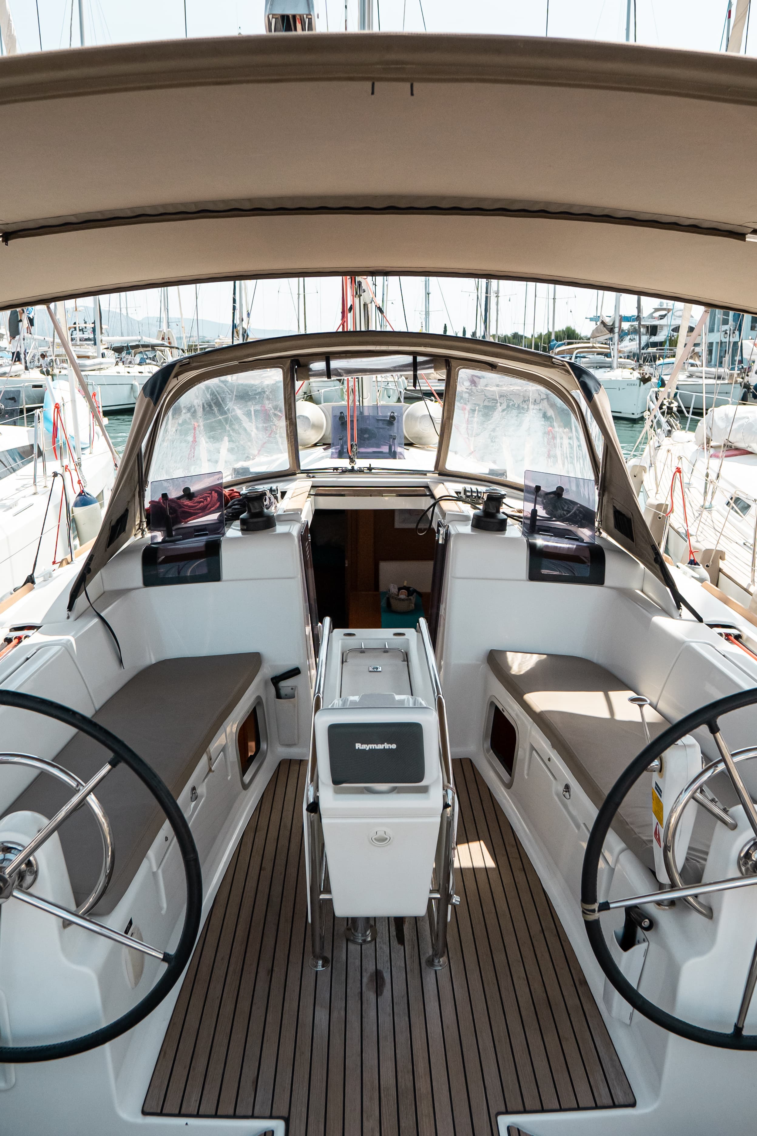 Sun Odyssey 419 - photo 7