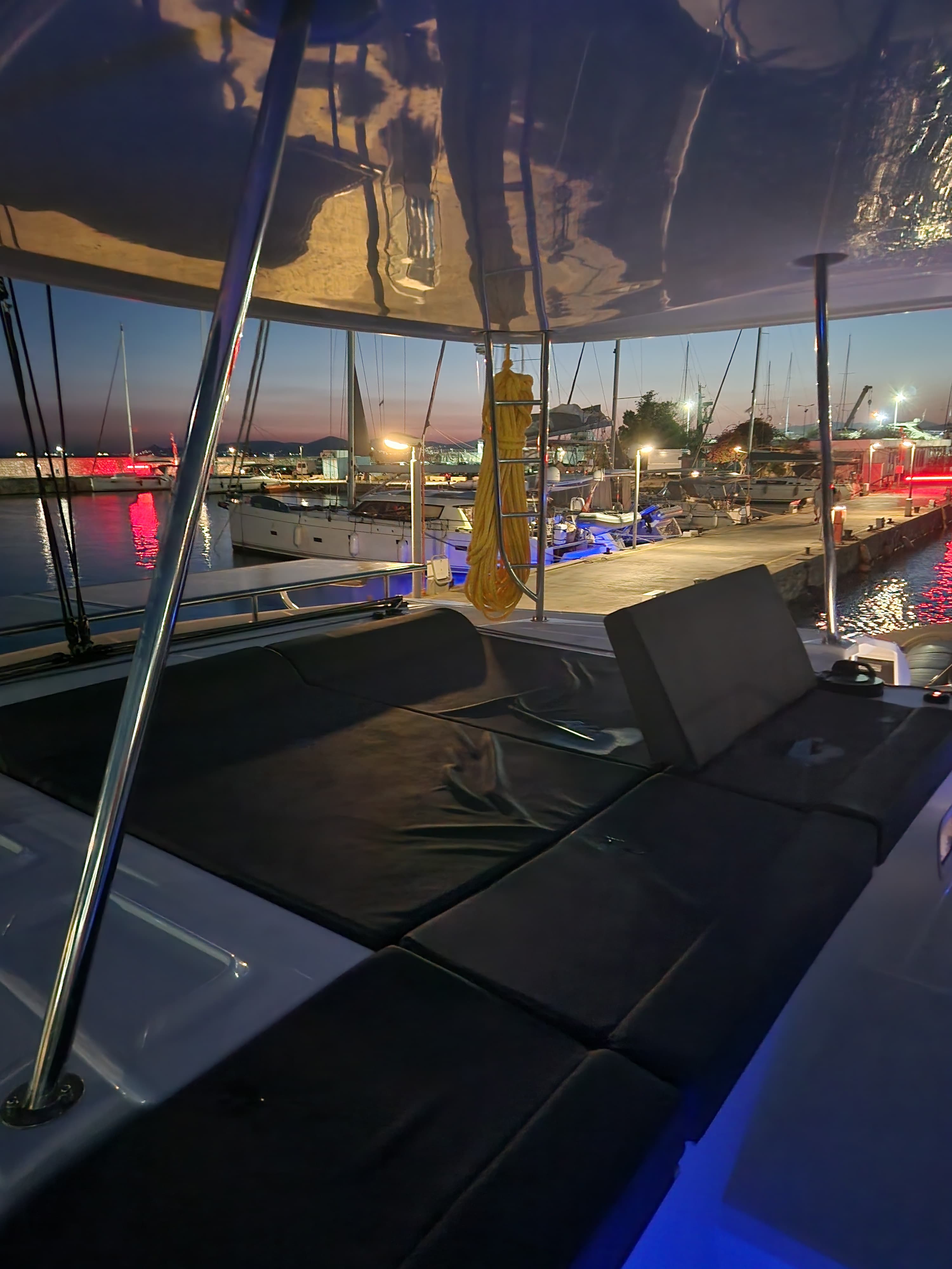 Lagoon 46  - photo 24