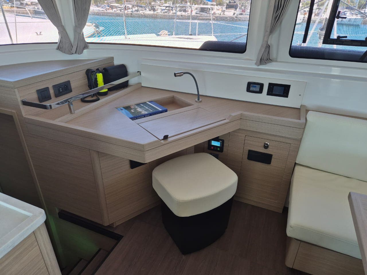 Lagoon 46  - photo 27