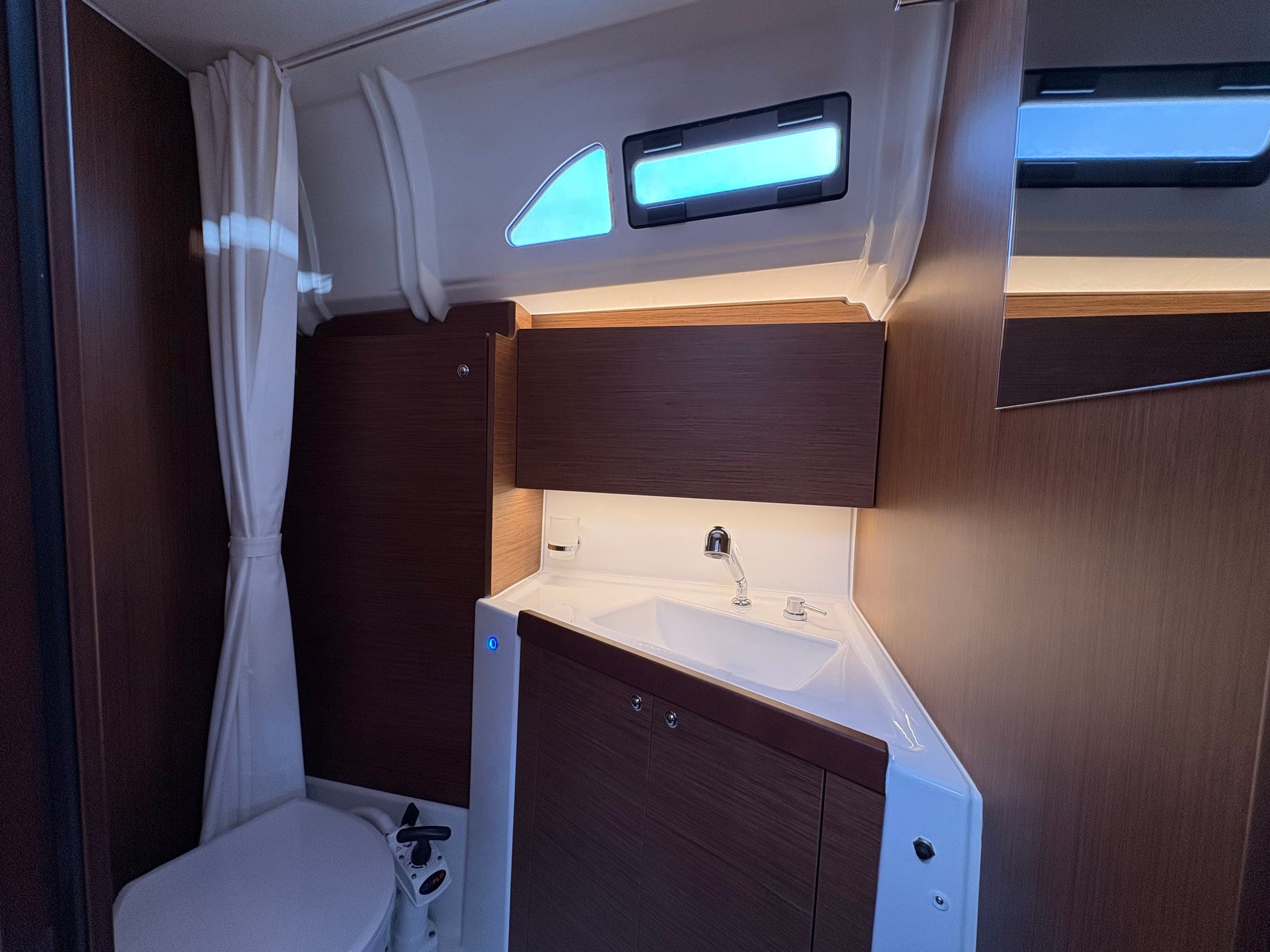 Oceanis 40.1 - photo 14