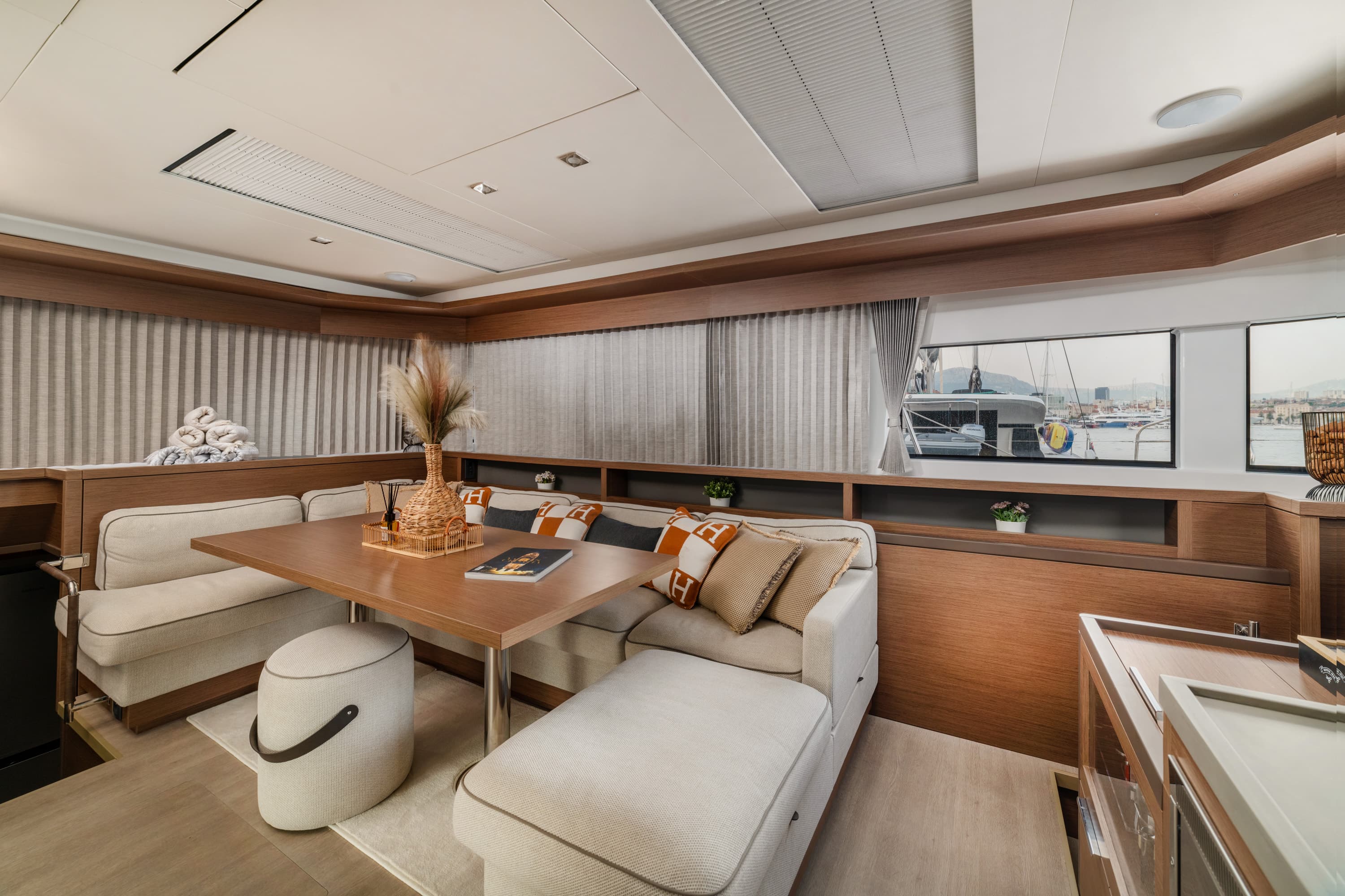 Lagoon 55 - photo 21