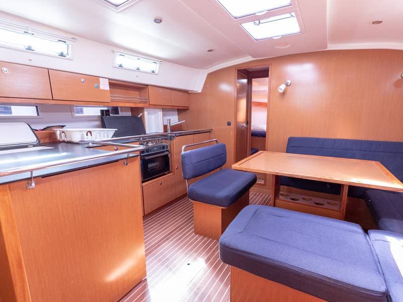 Bavaria 45 Cruiser - photo 4