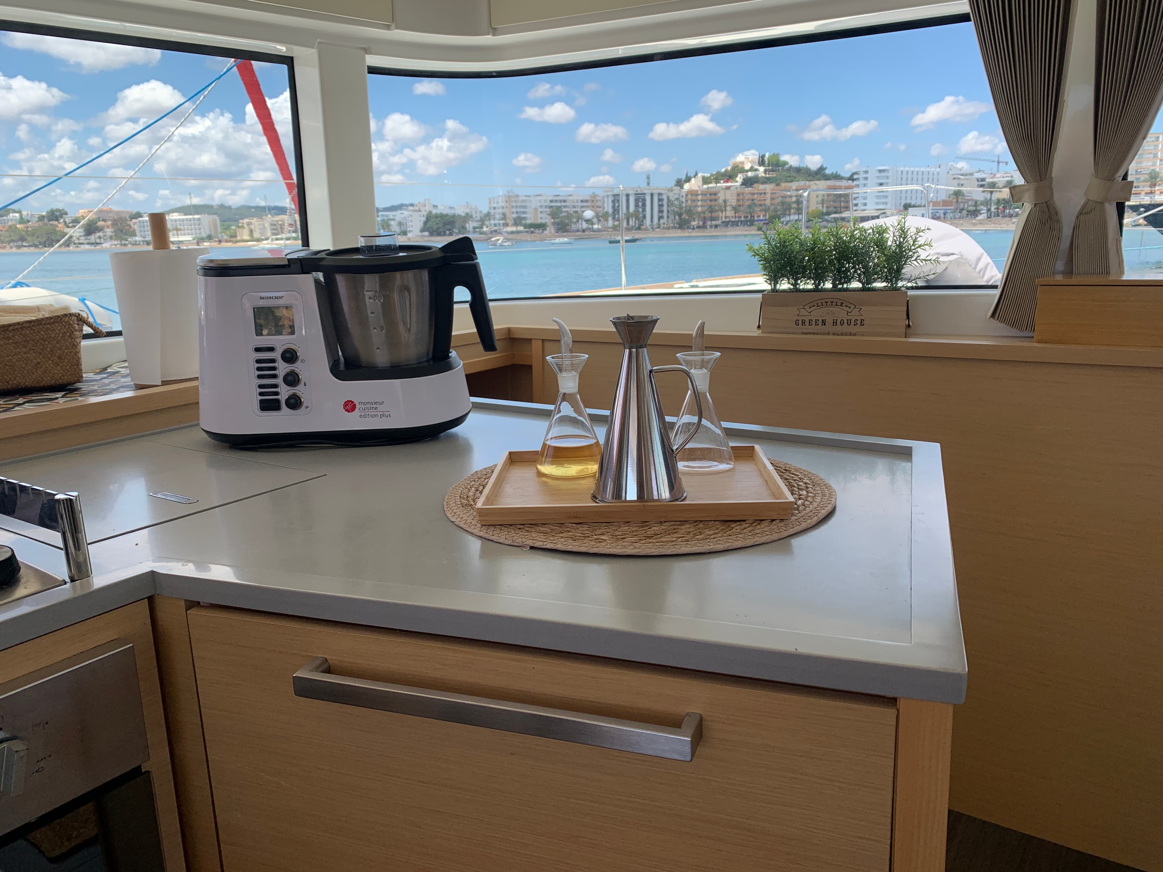 Lagoon 52 - photo 22