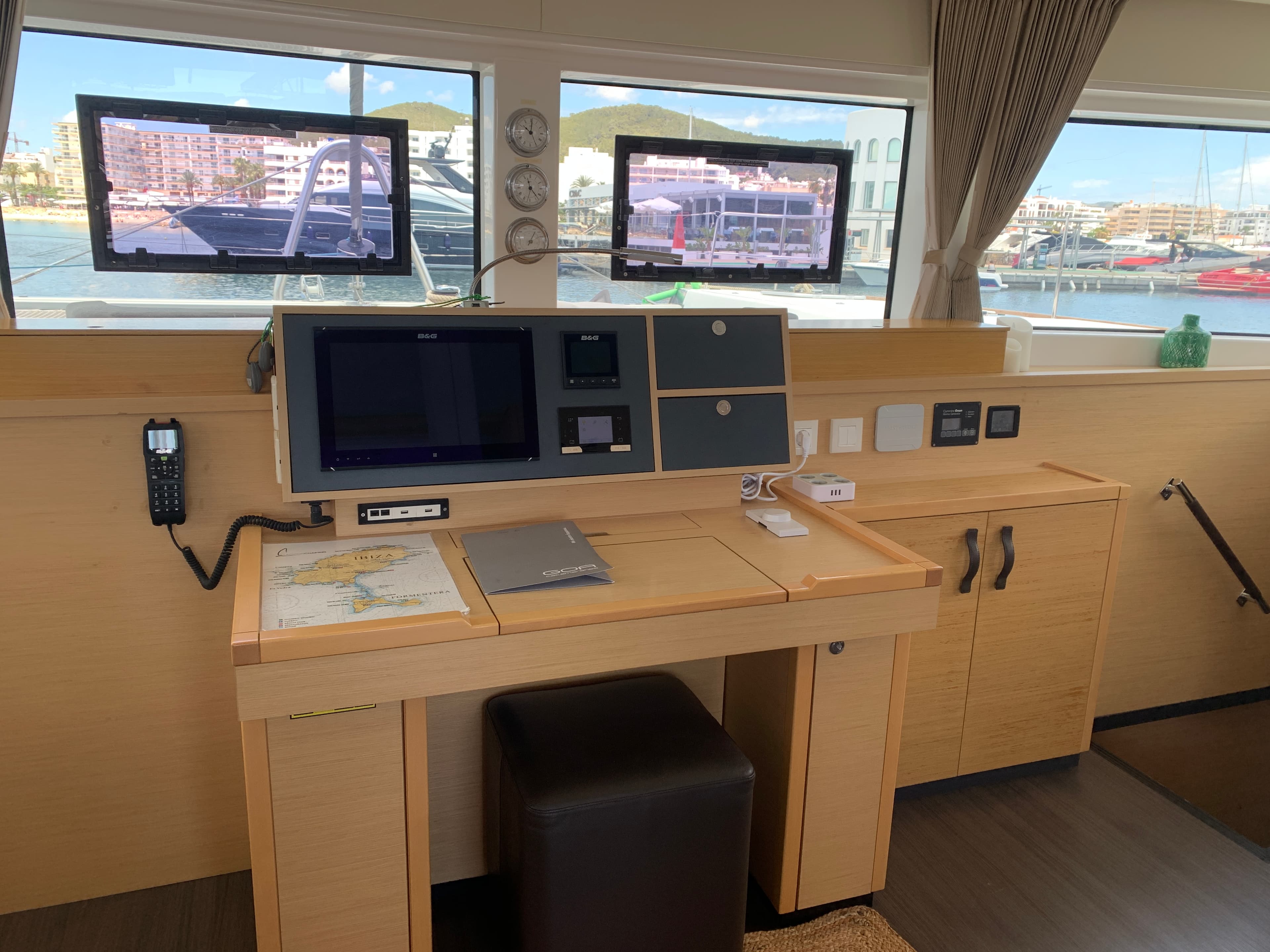 Lagoon 52 - photo 15