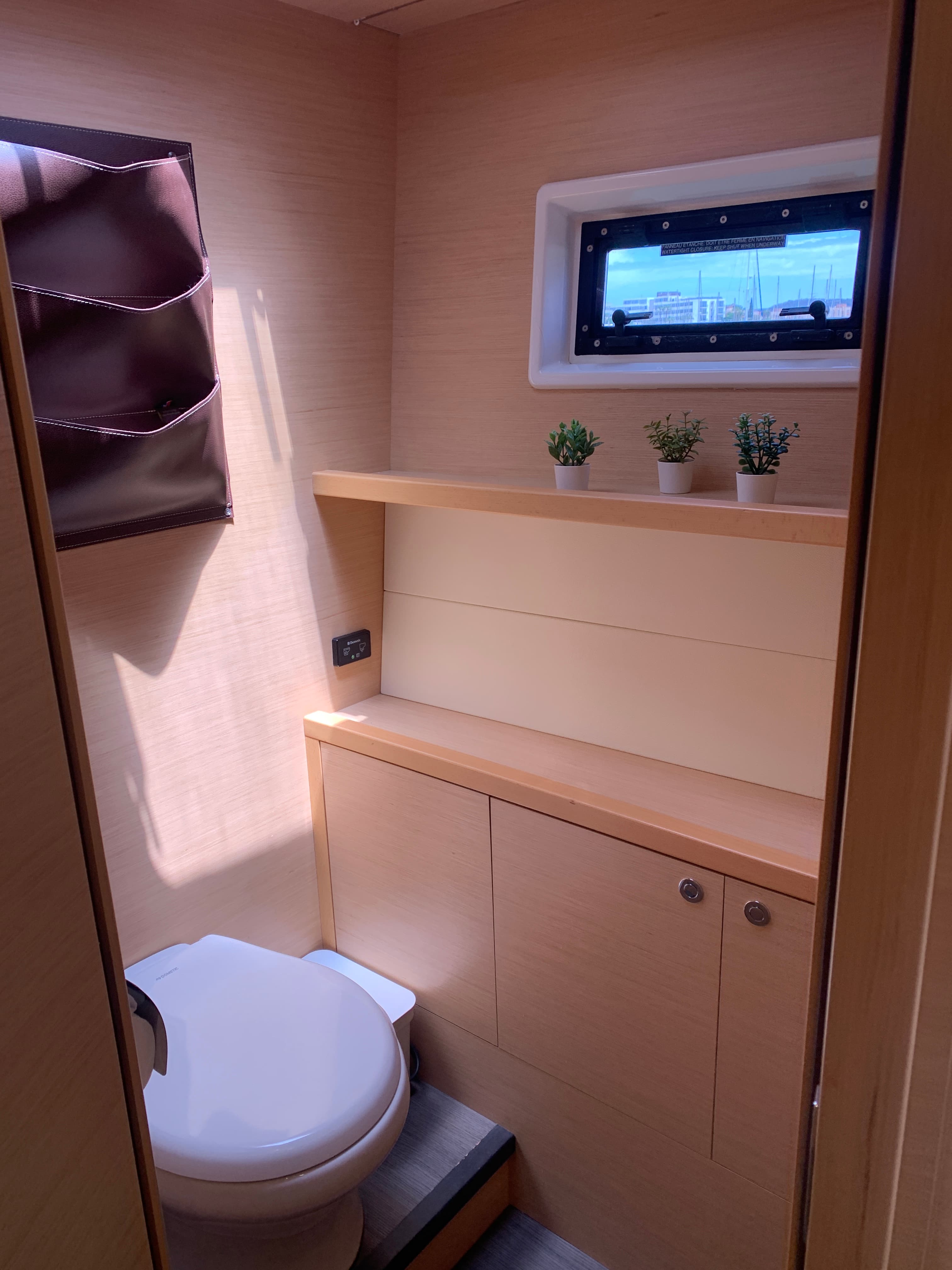 Lagoon 52 - photo 11