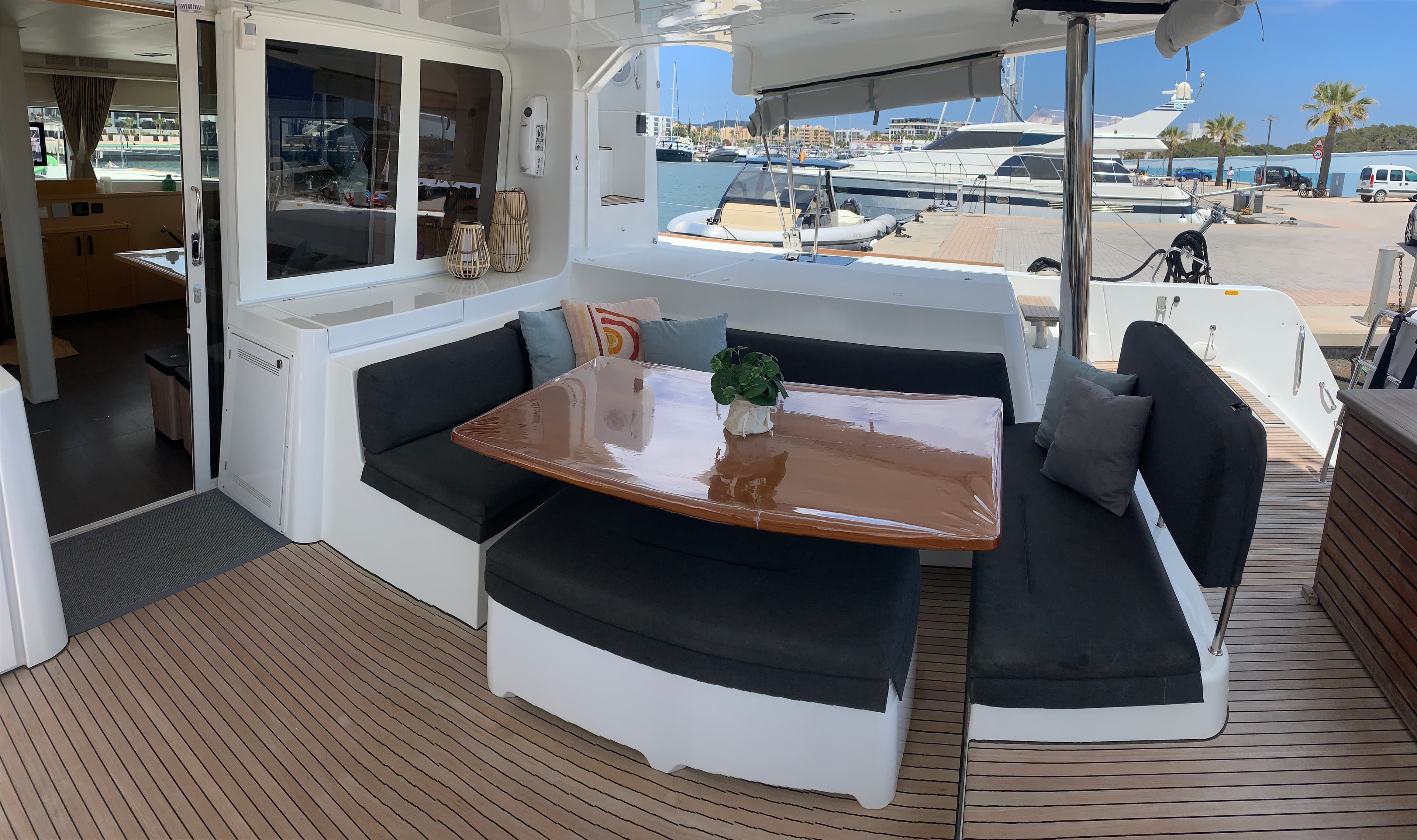 Lagoon 52 - photo 56