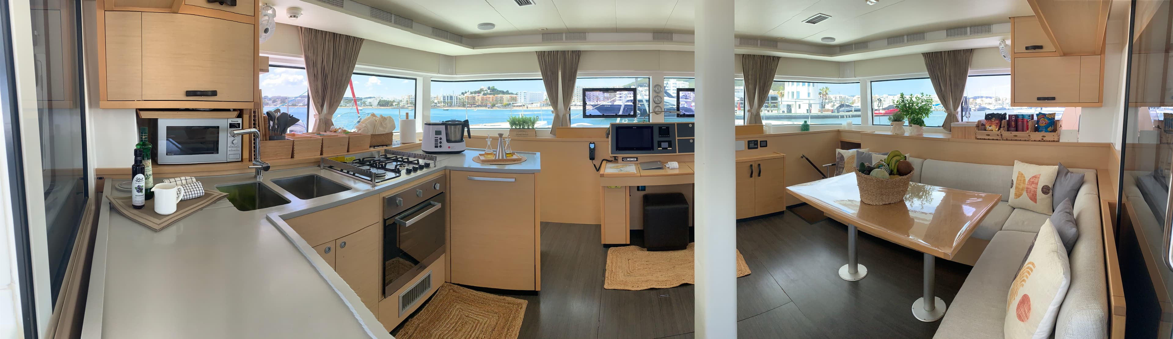 Lagoon 52 - photo 26