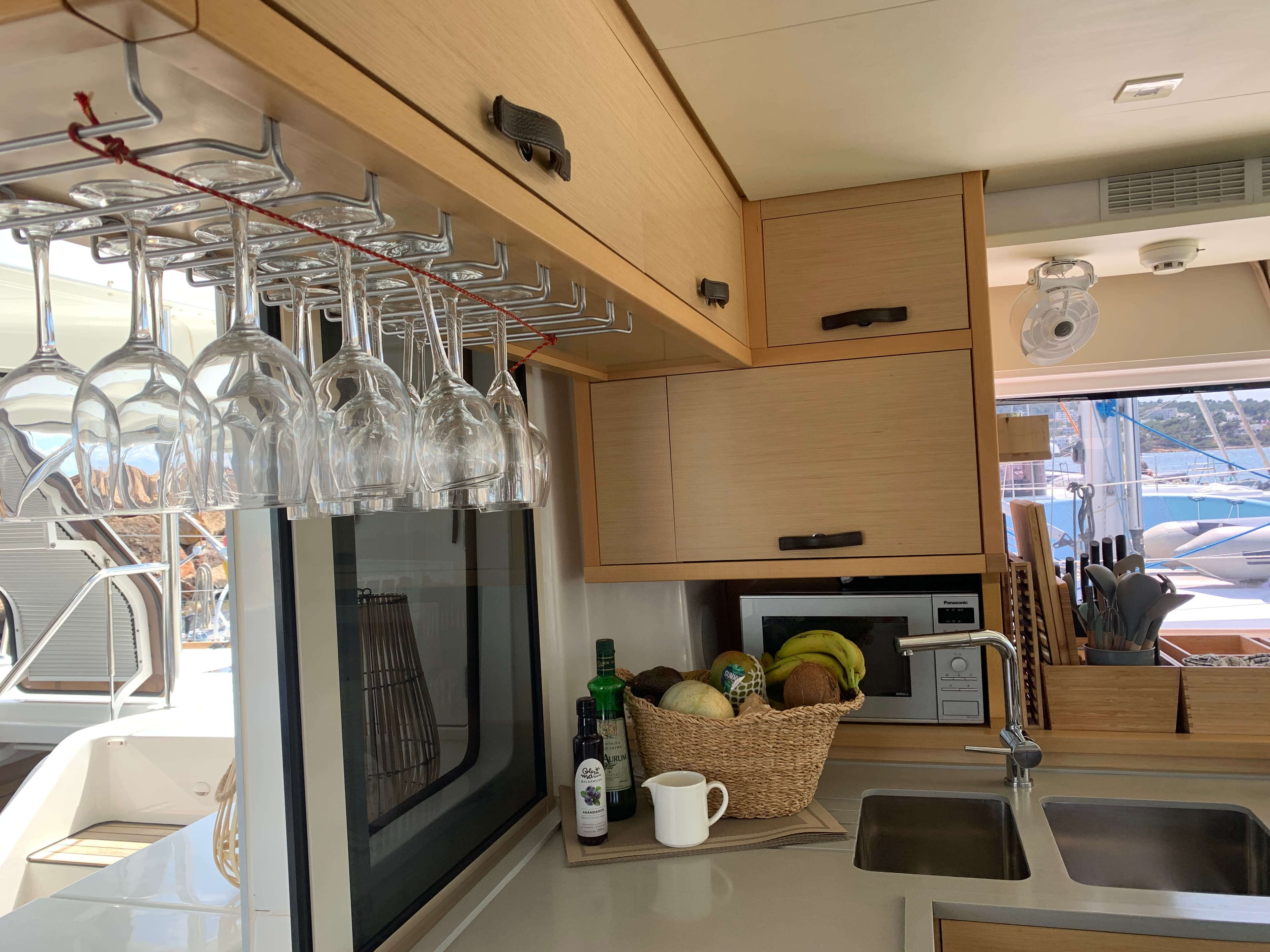 Lagoon 52 - photo 17