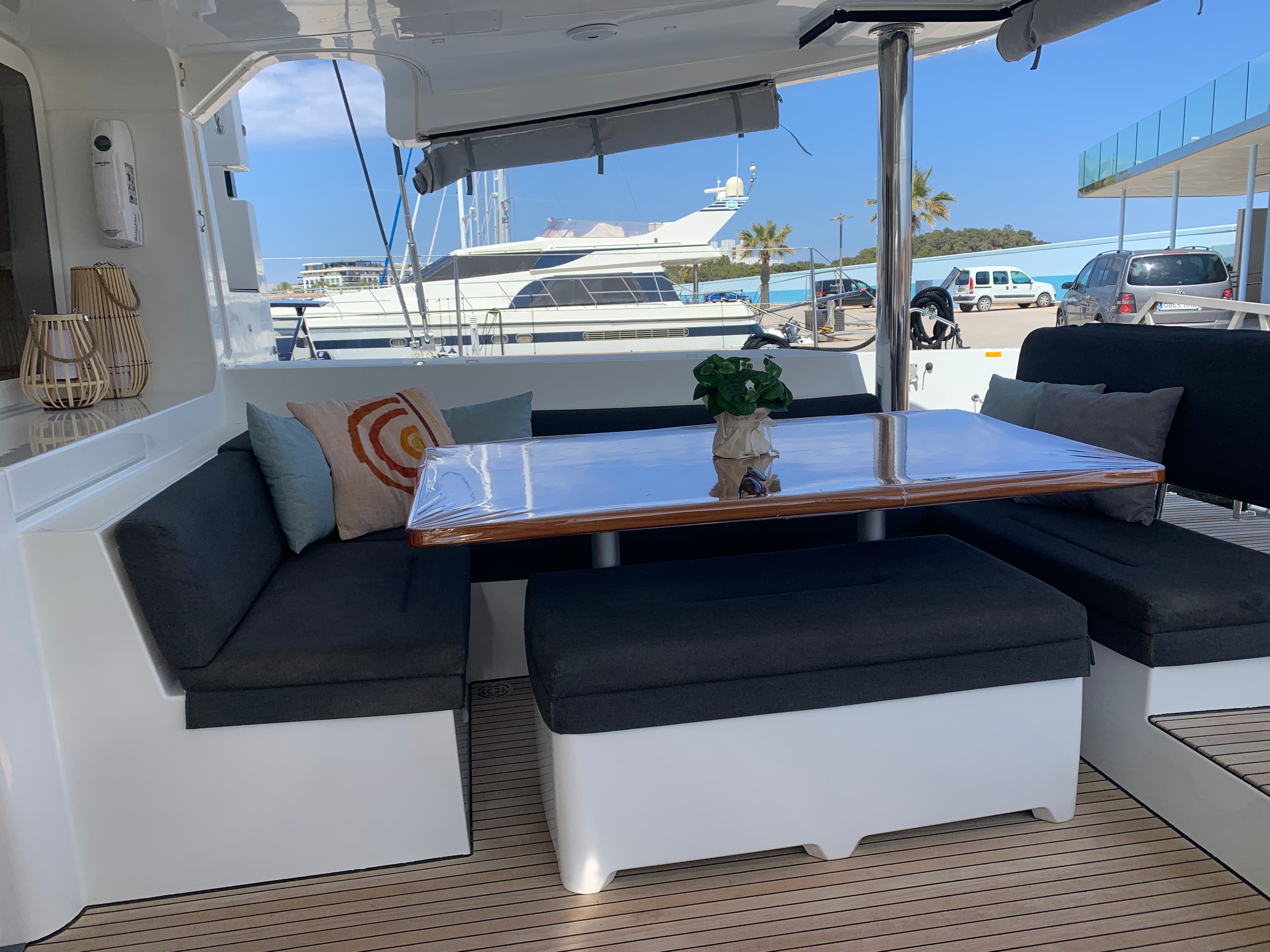 Lagoon 52 - photo 33