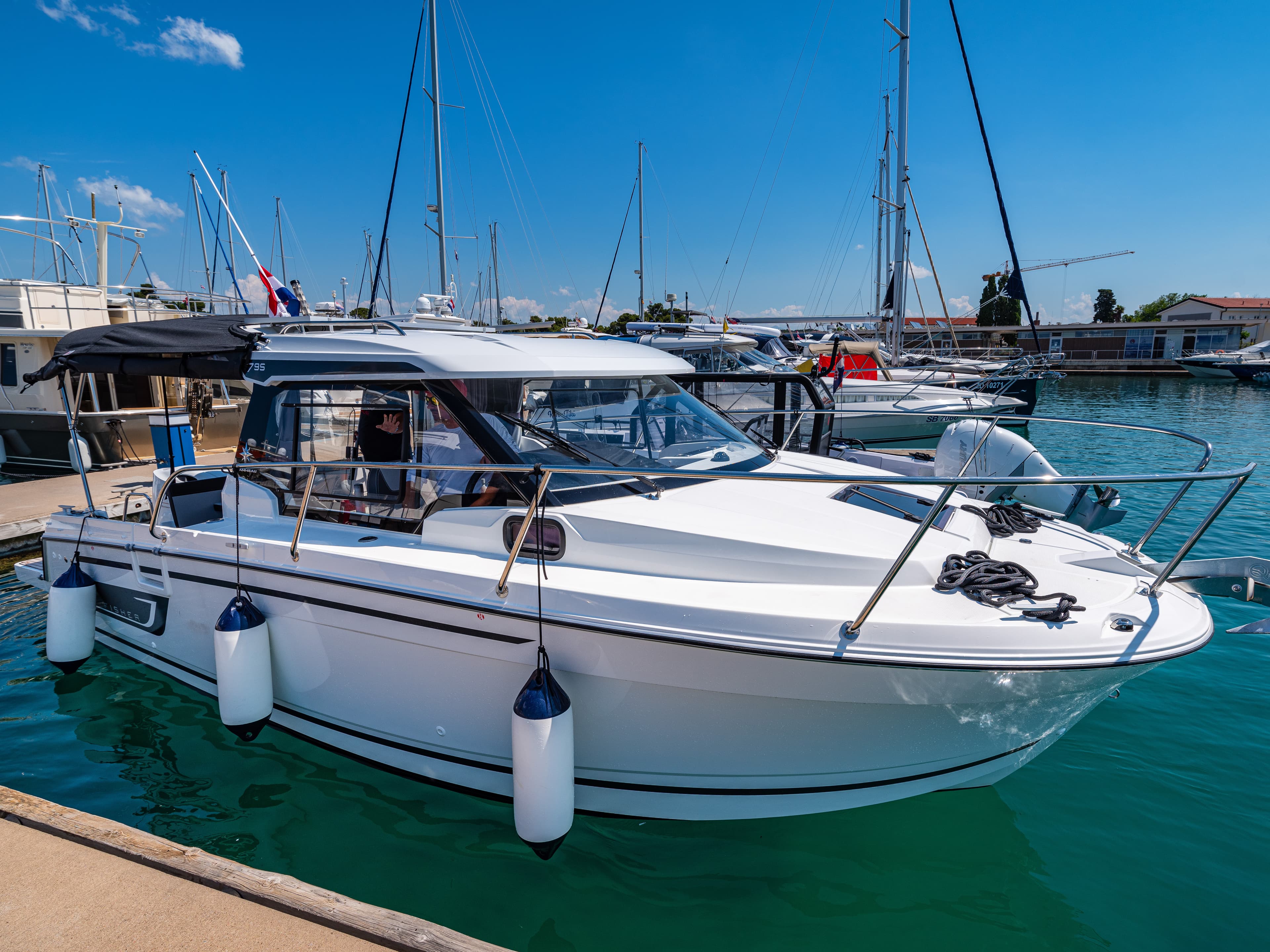 Merry Fisher 795 - photo