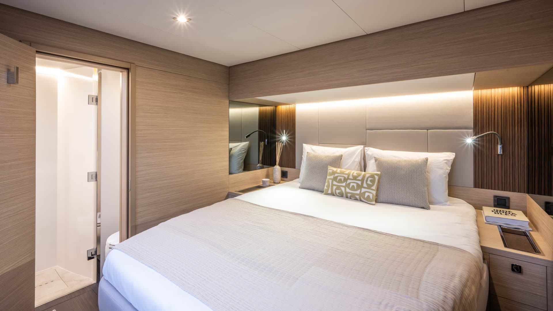 Lagoon 60 - photo 28