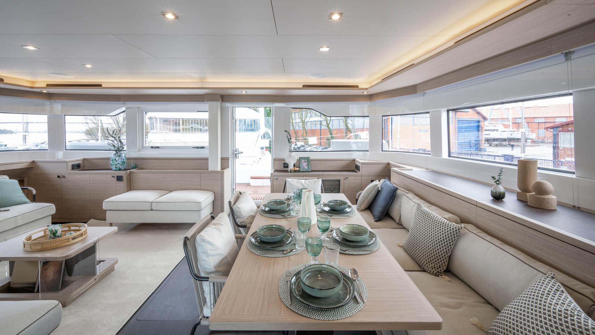 Lagoon 60 - photo 20