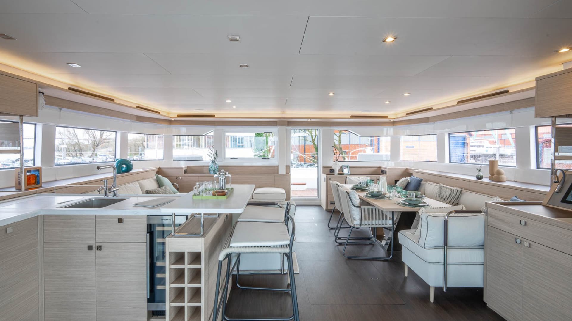 Lagoon 60 - photo 22