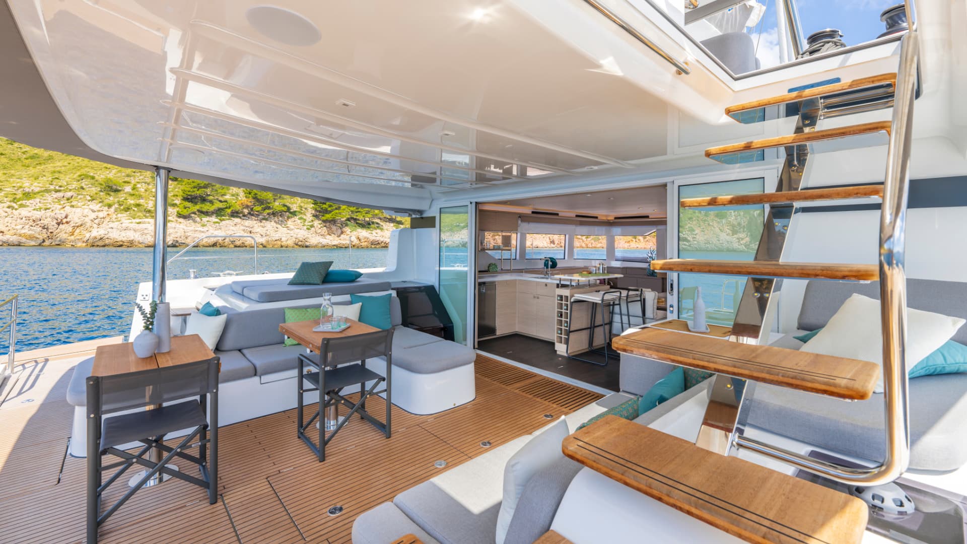 Lagoon 60 - photo 11