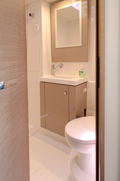 Astréa 42 - photo 12