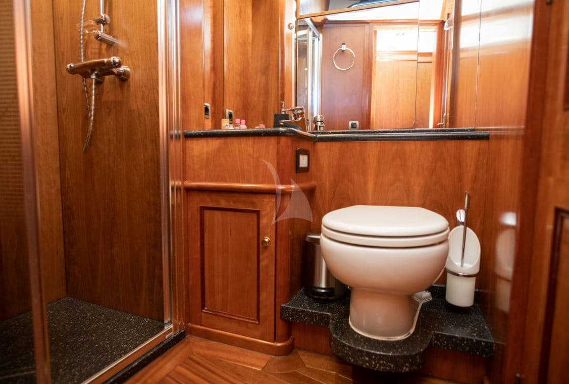 Motoryacht - photo 9