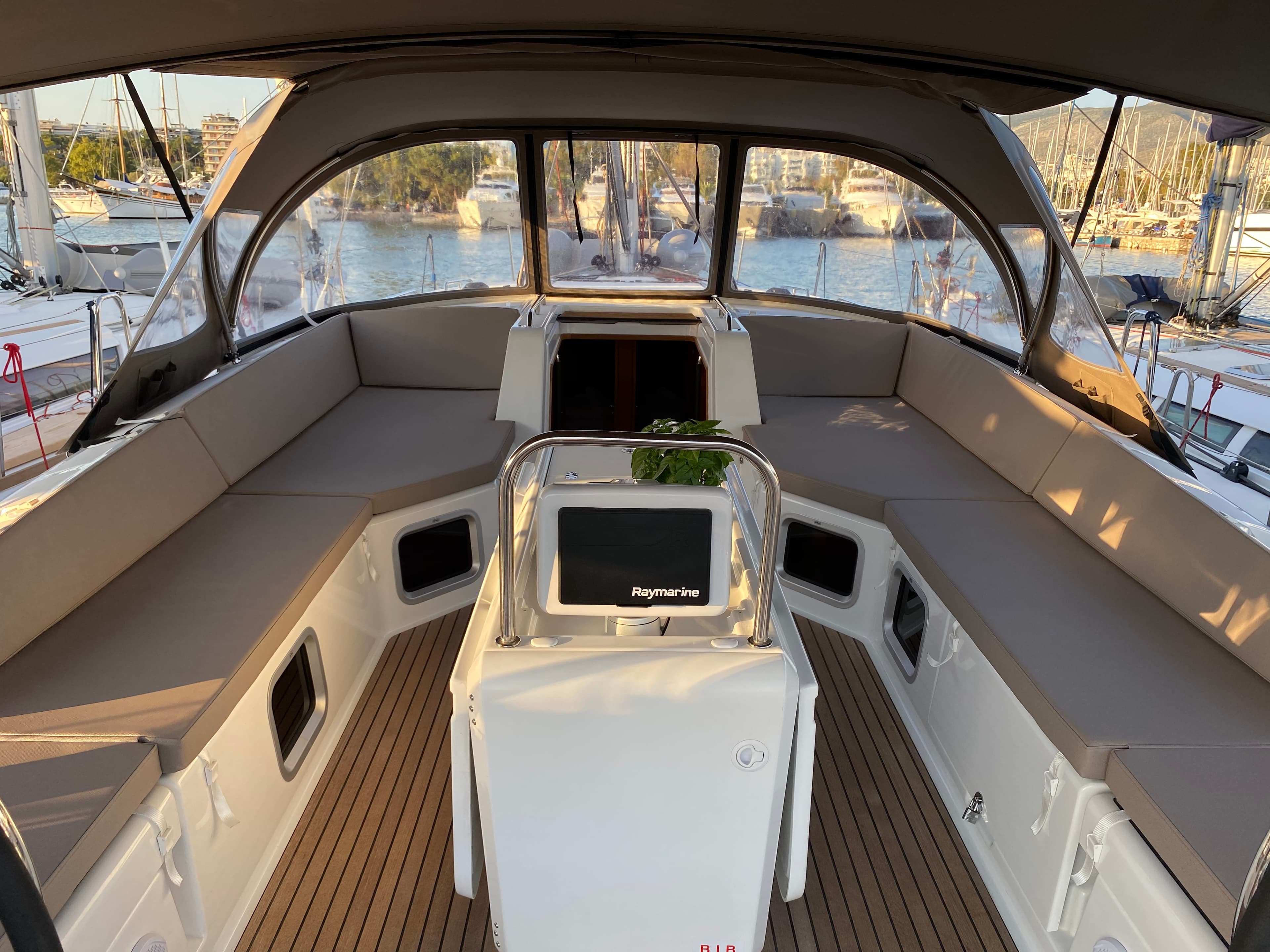 Jeanneau 54 - photo 9