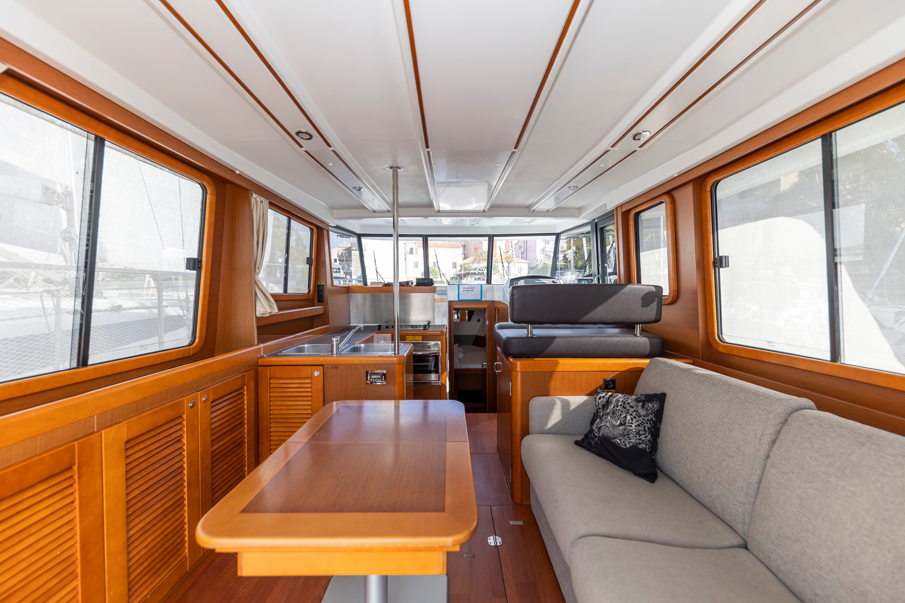 Swift Trawler 34 Fly - photo 8