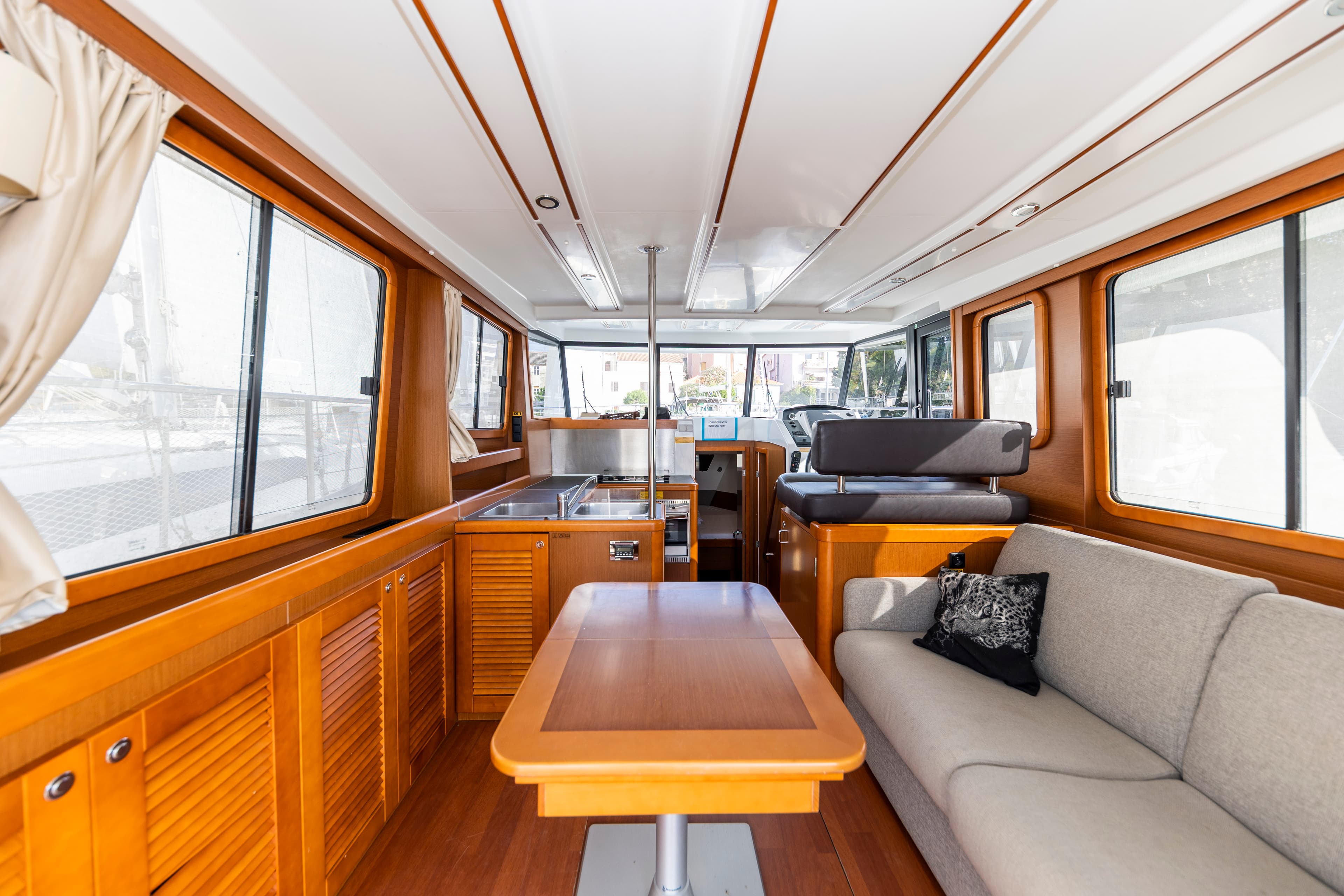 Swift Trawler 34 Fly - photo 6
