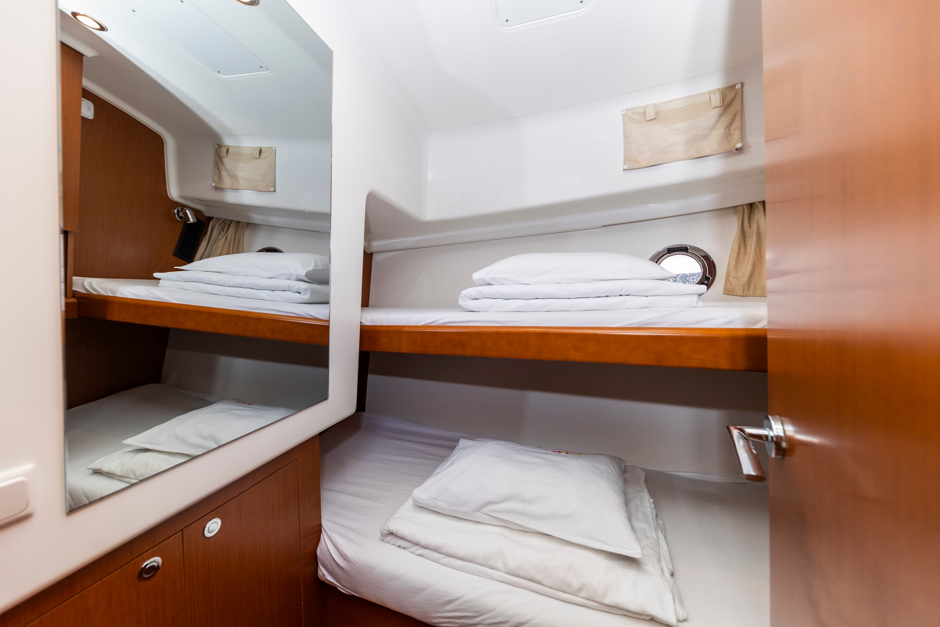 Swift Trawler 34 Fly - photo 22