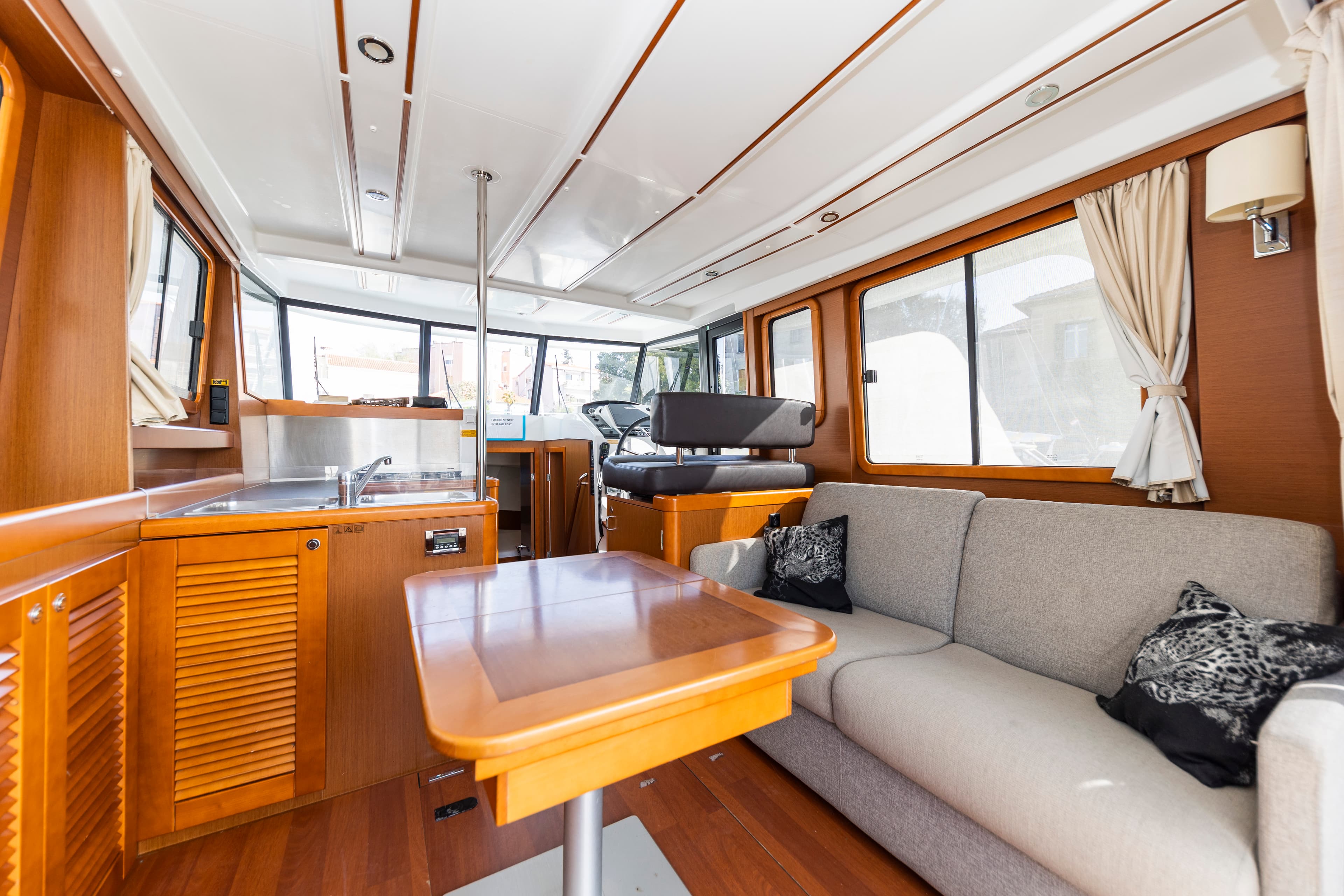 Swift Trawler 34 Fly - photo 25