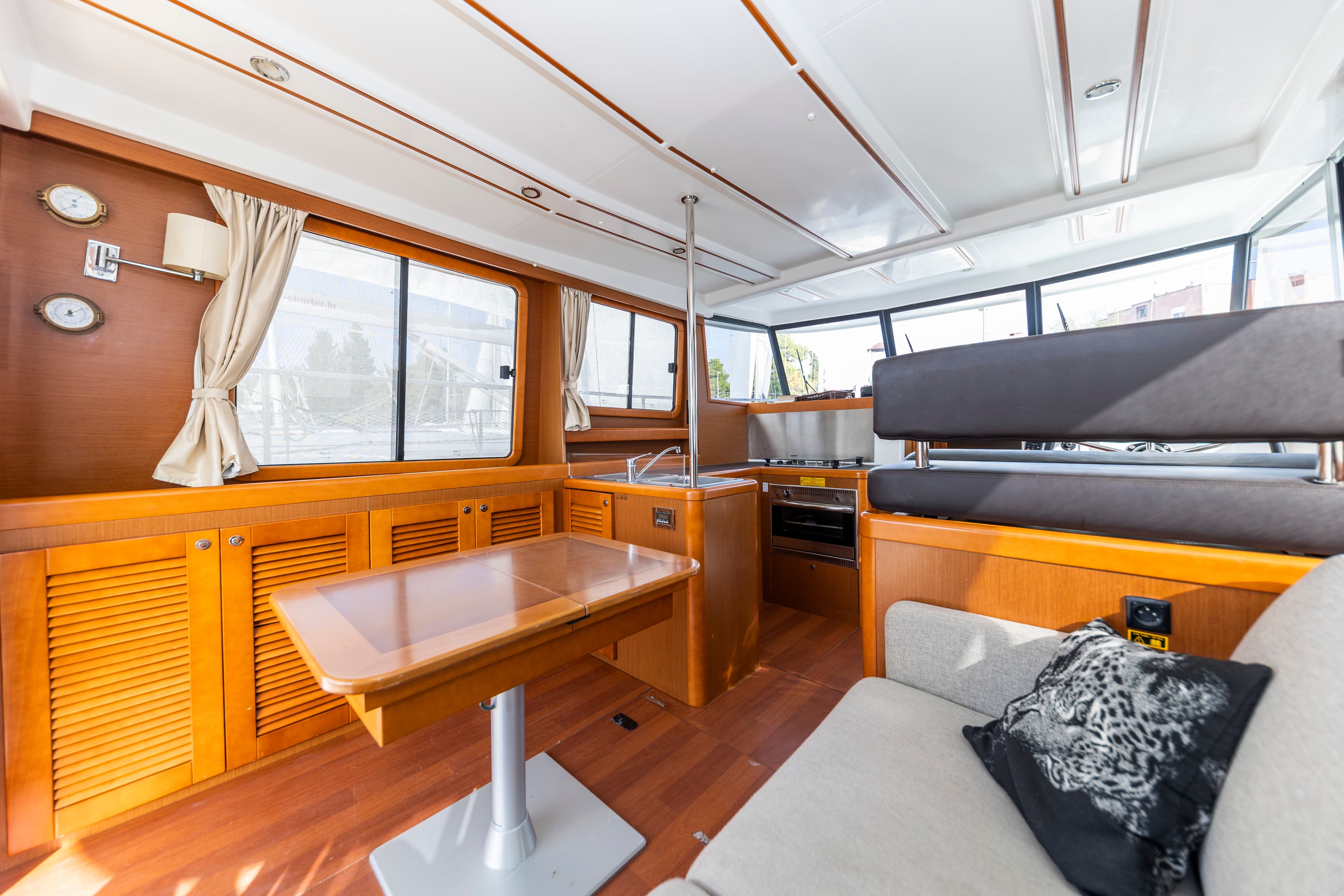 Swift Trawler 34 Fly - photo 13
