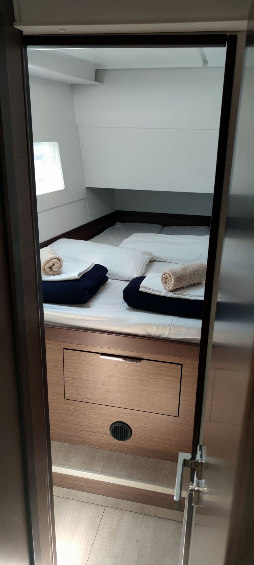 Lagoon 40 - photo 27