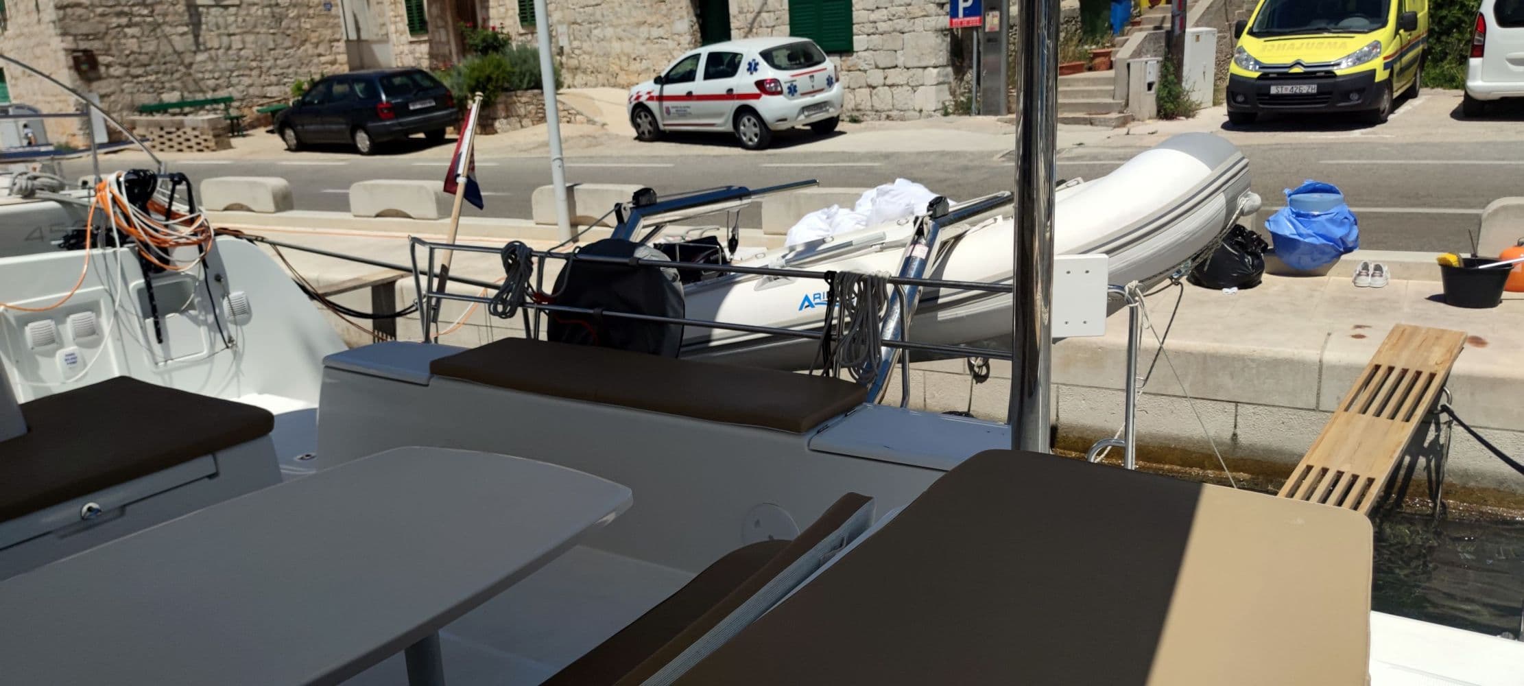 Lagoon 40 - photo 11