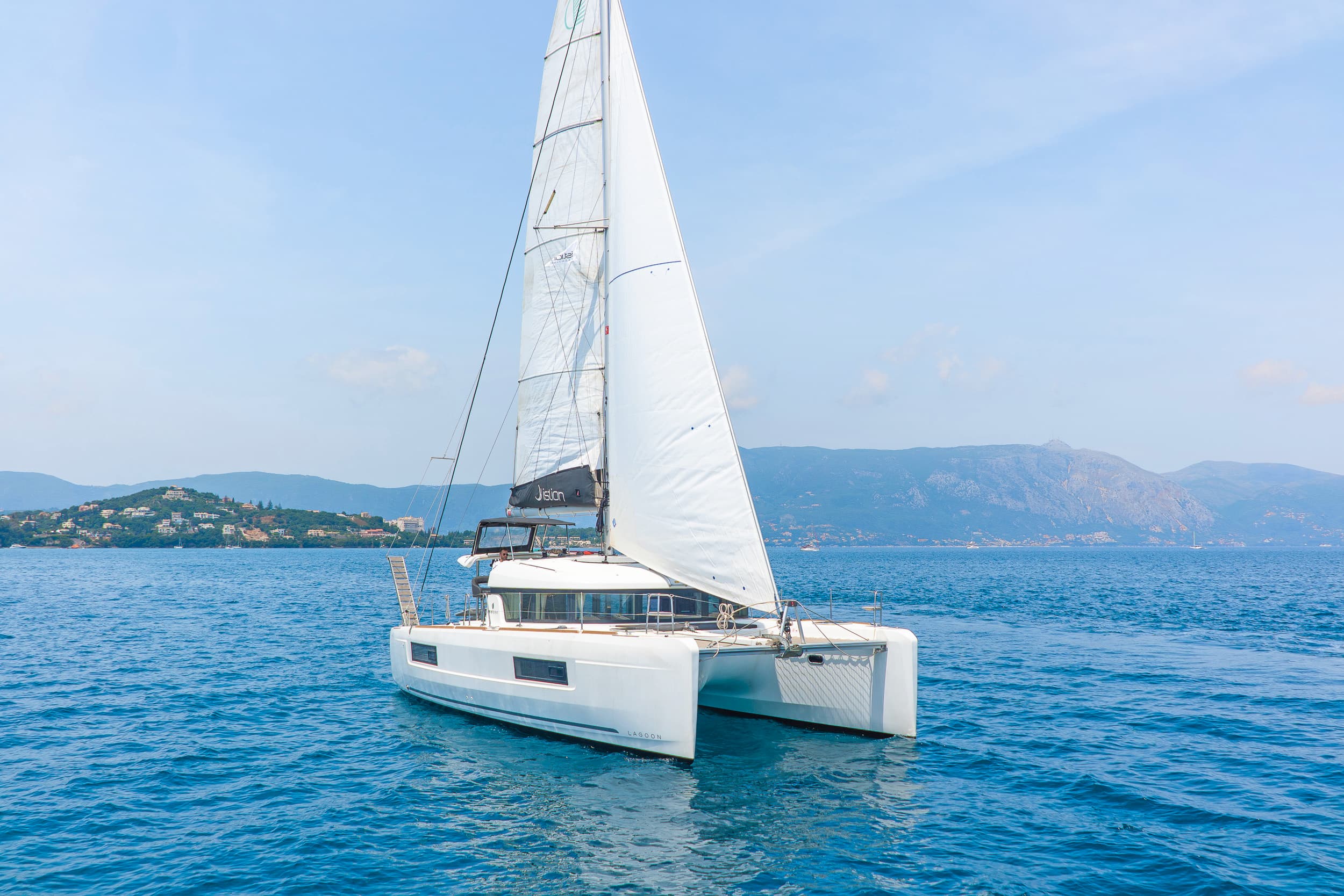 Lagoon 40 - photo 16