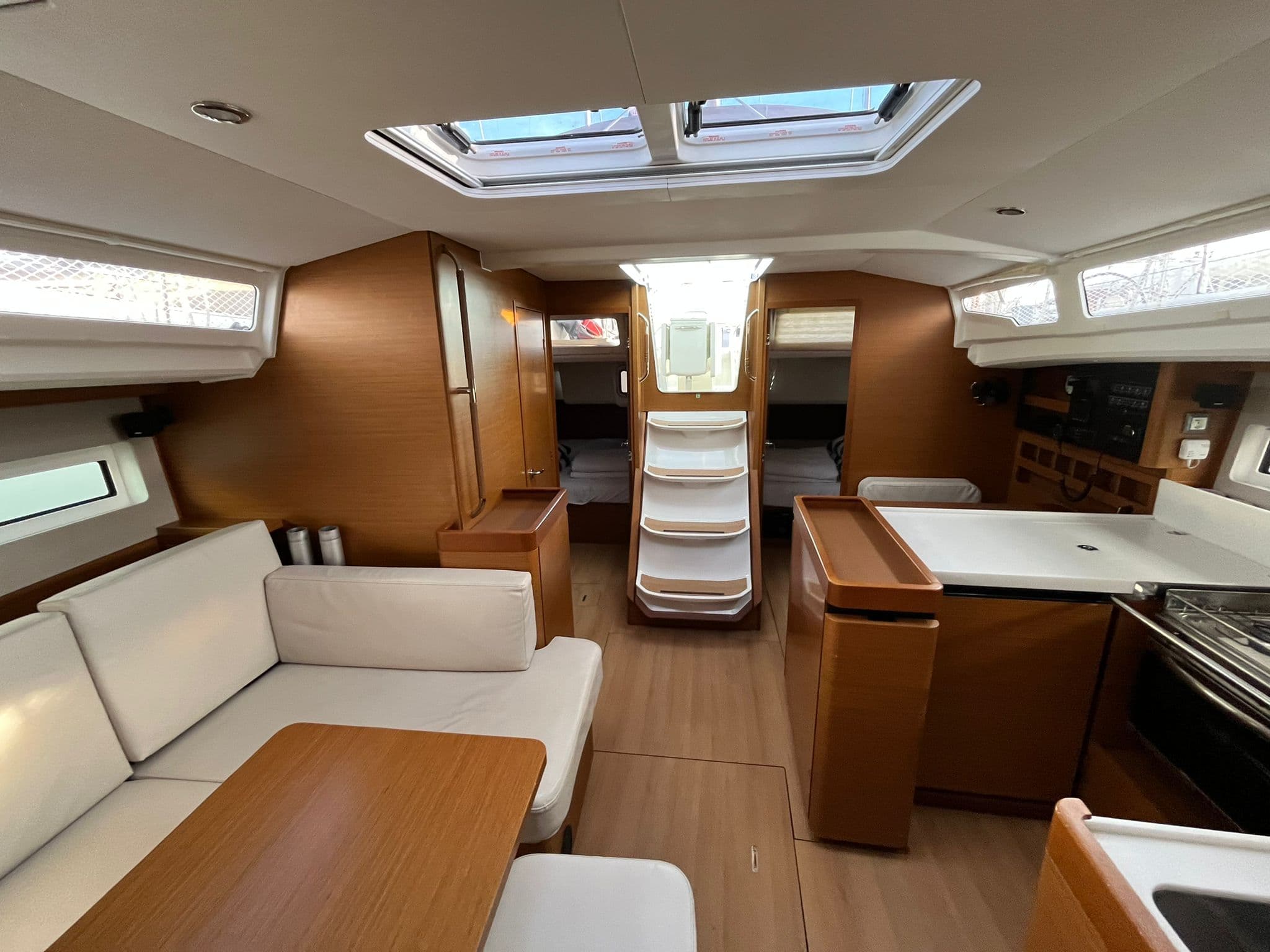 Sun Odyssey 440 - photo 9