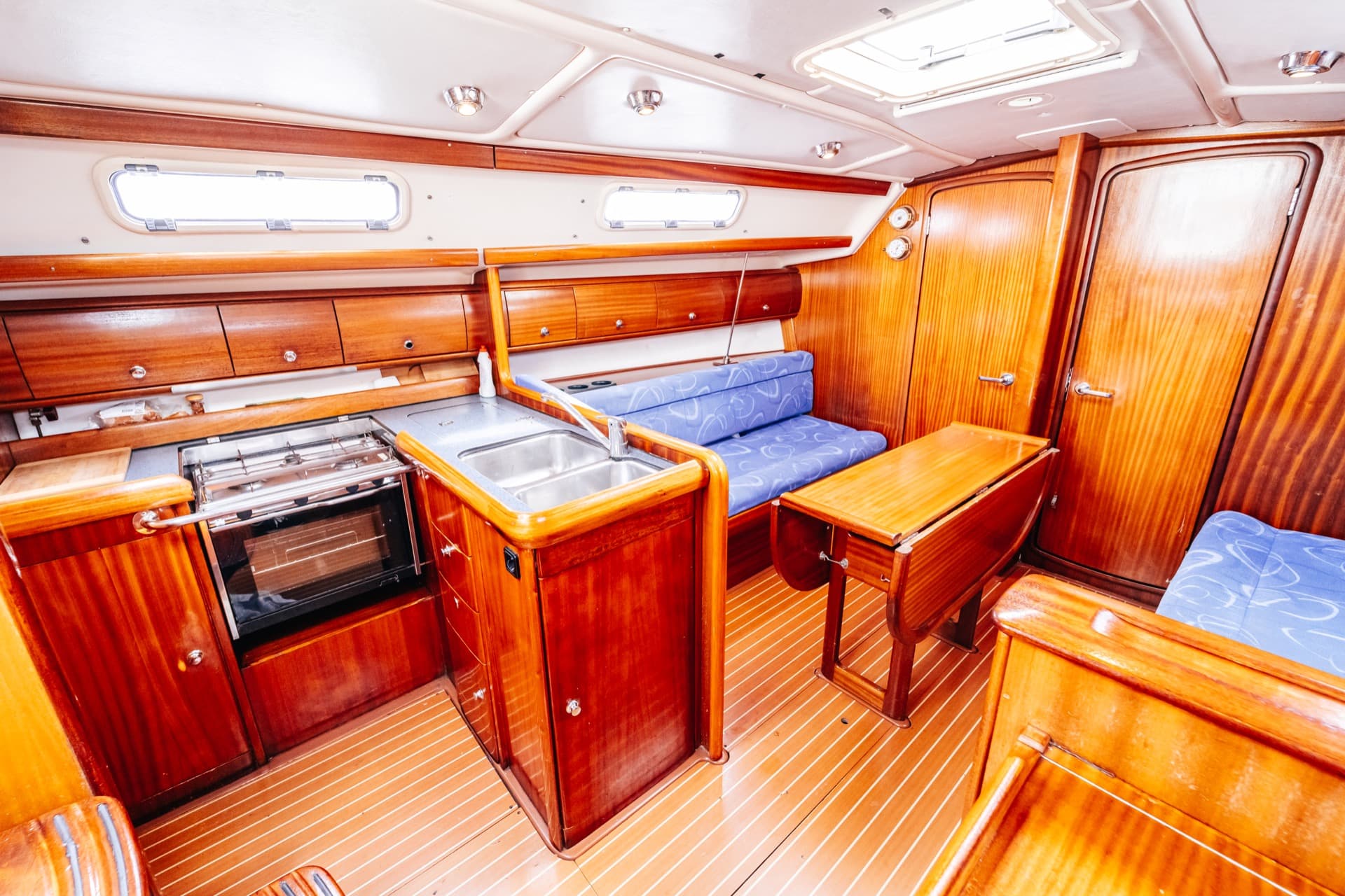 Bavaria 36 Cruiser - photo 10