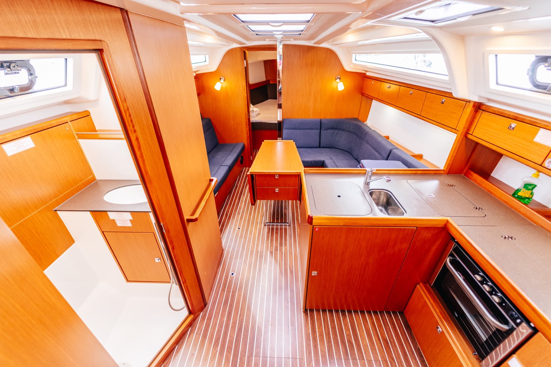 Bavaria Cruiser 37 - photo 14
