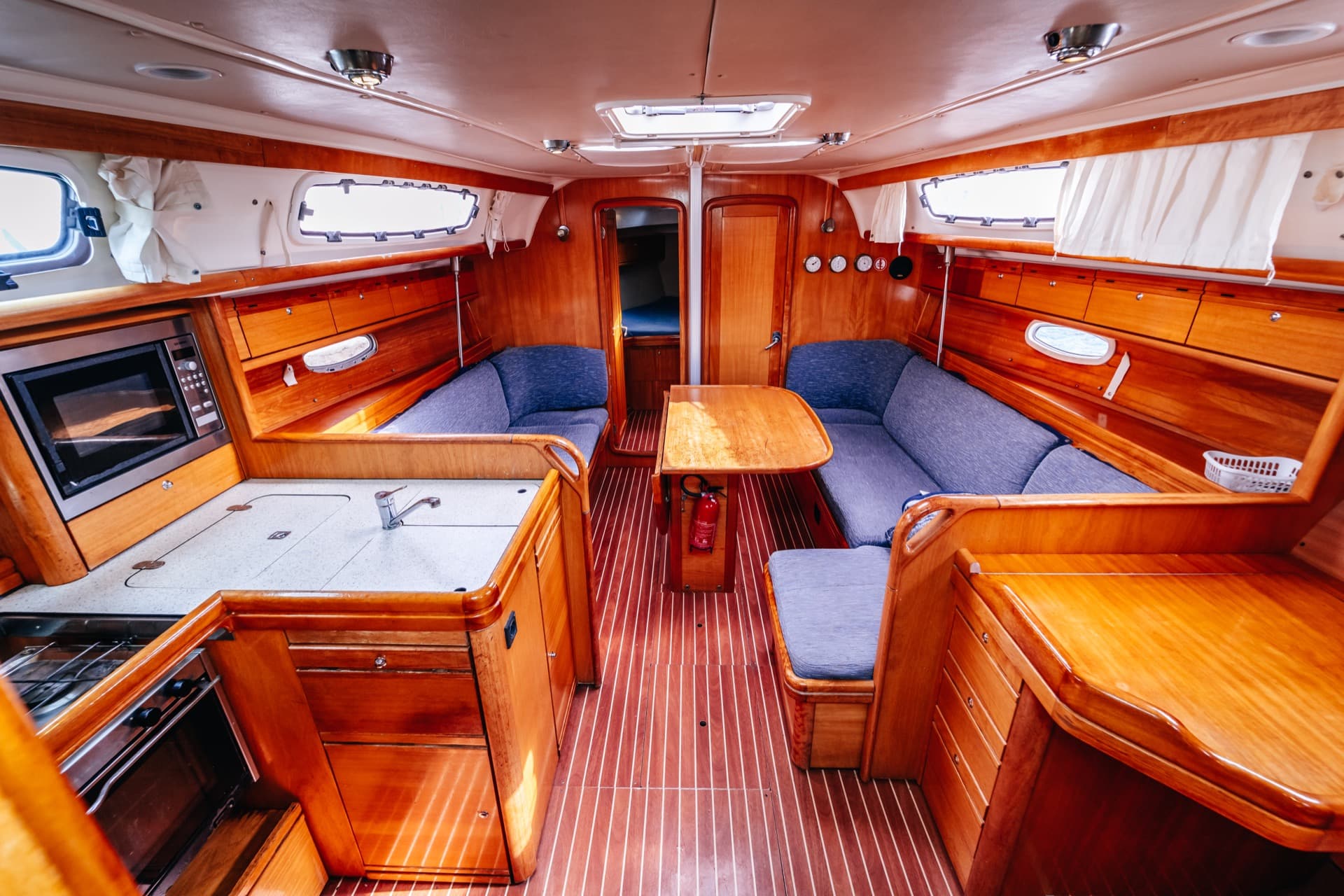 Bavaria 38 Cruiser - photo 12