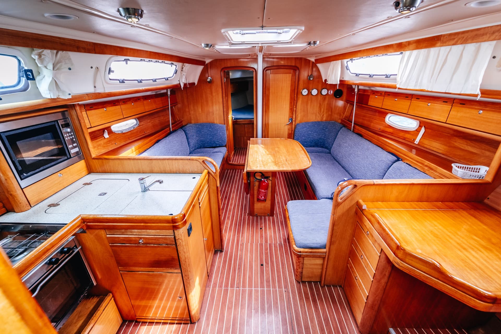 Bavaria 38 Cruiser - photo 4