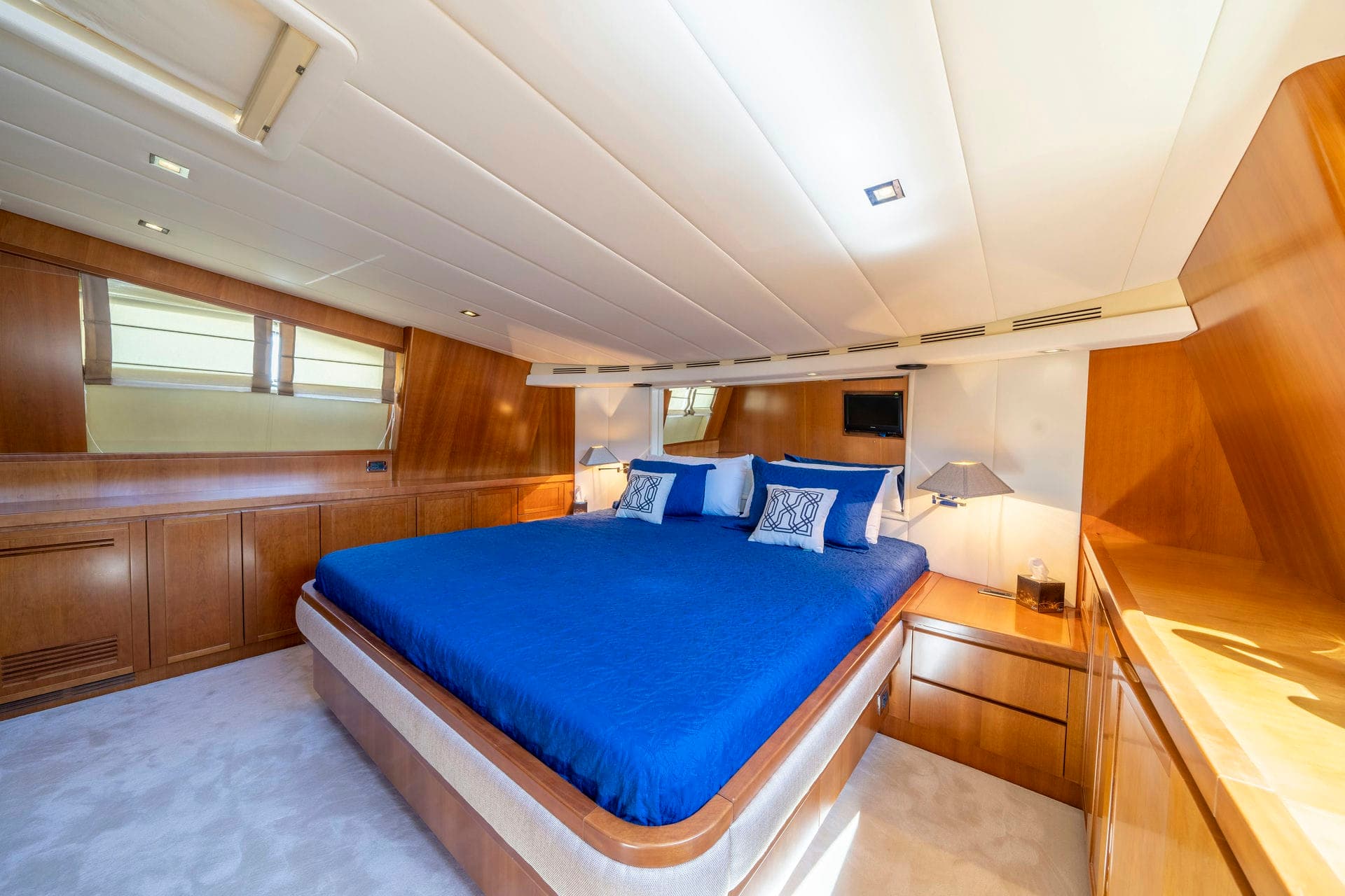 Falcon 115 - photo 5