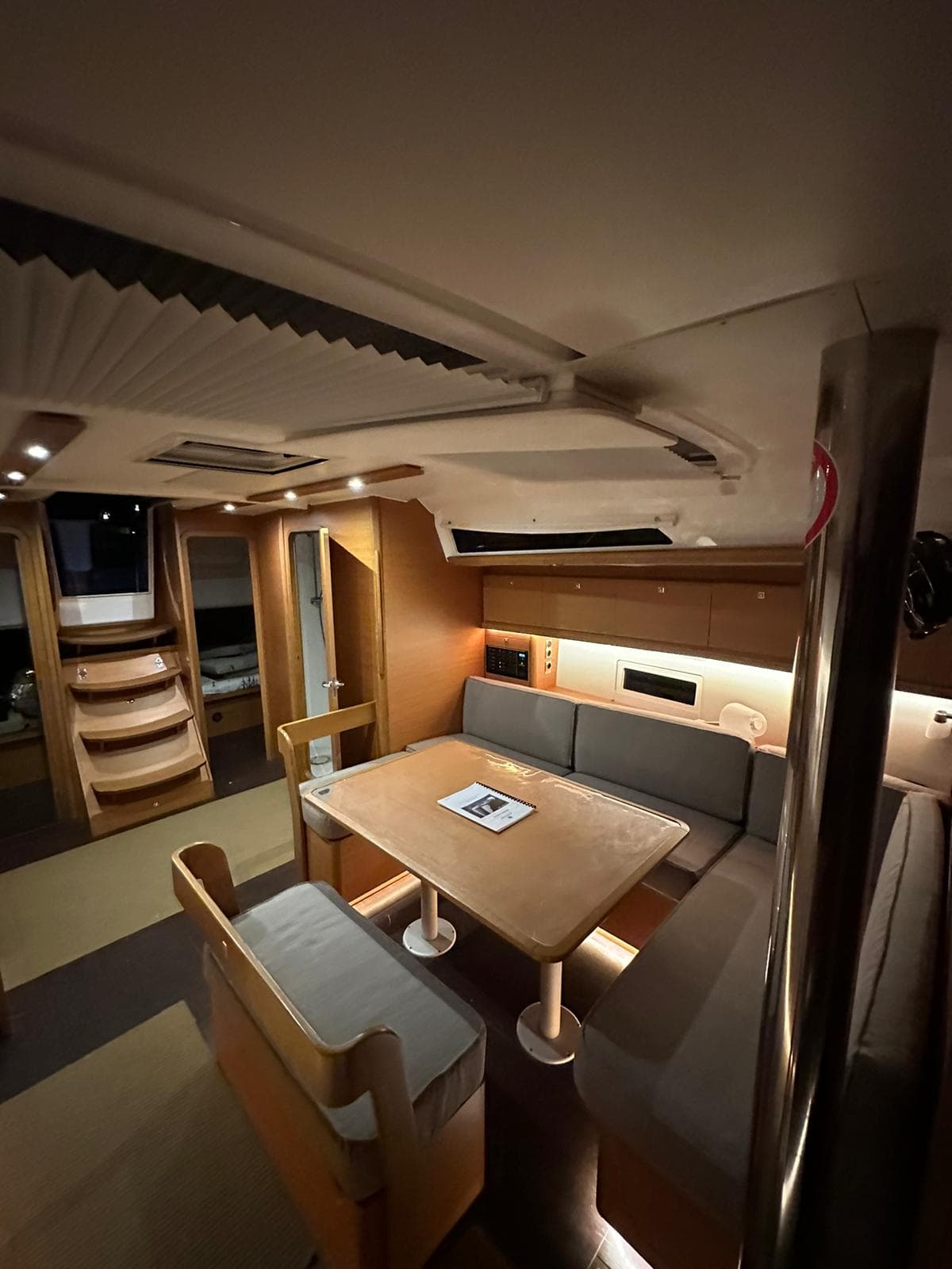 Dufour 430 - photo 8