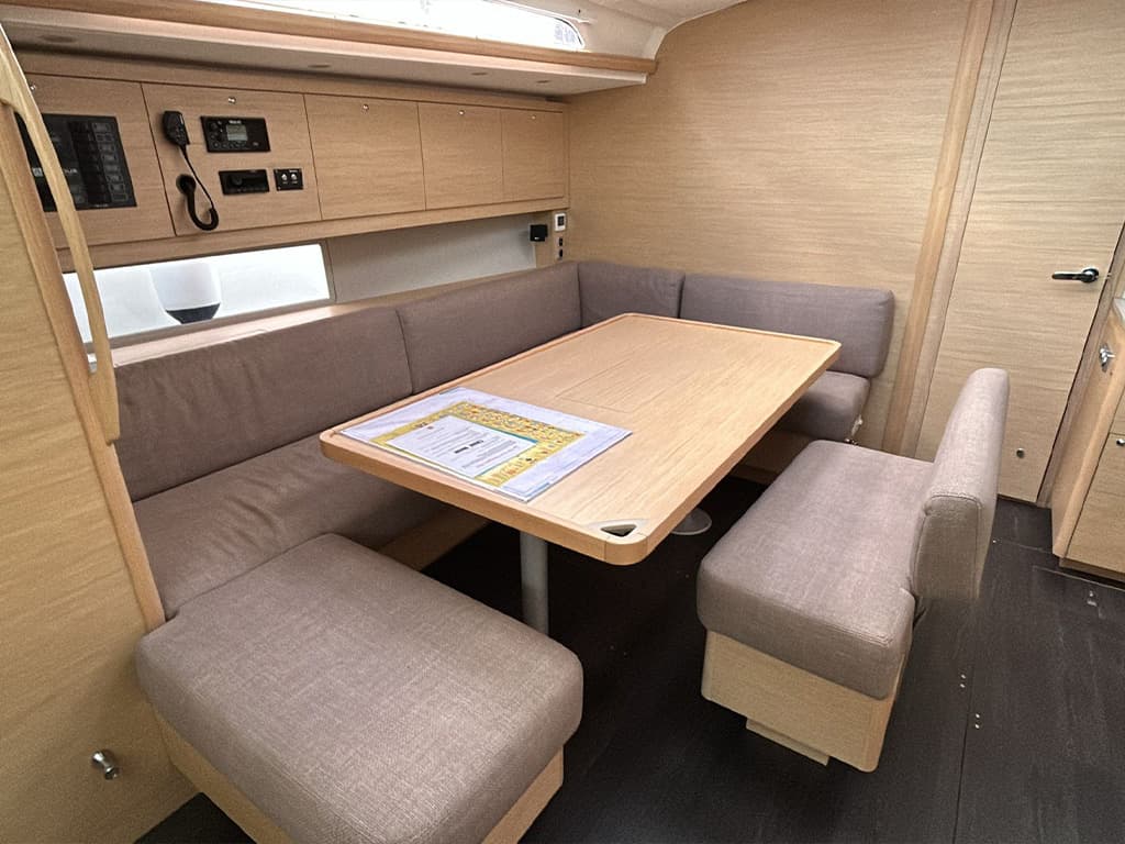 Dufour 470 - photo 37