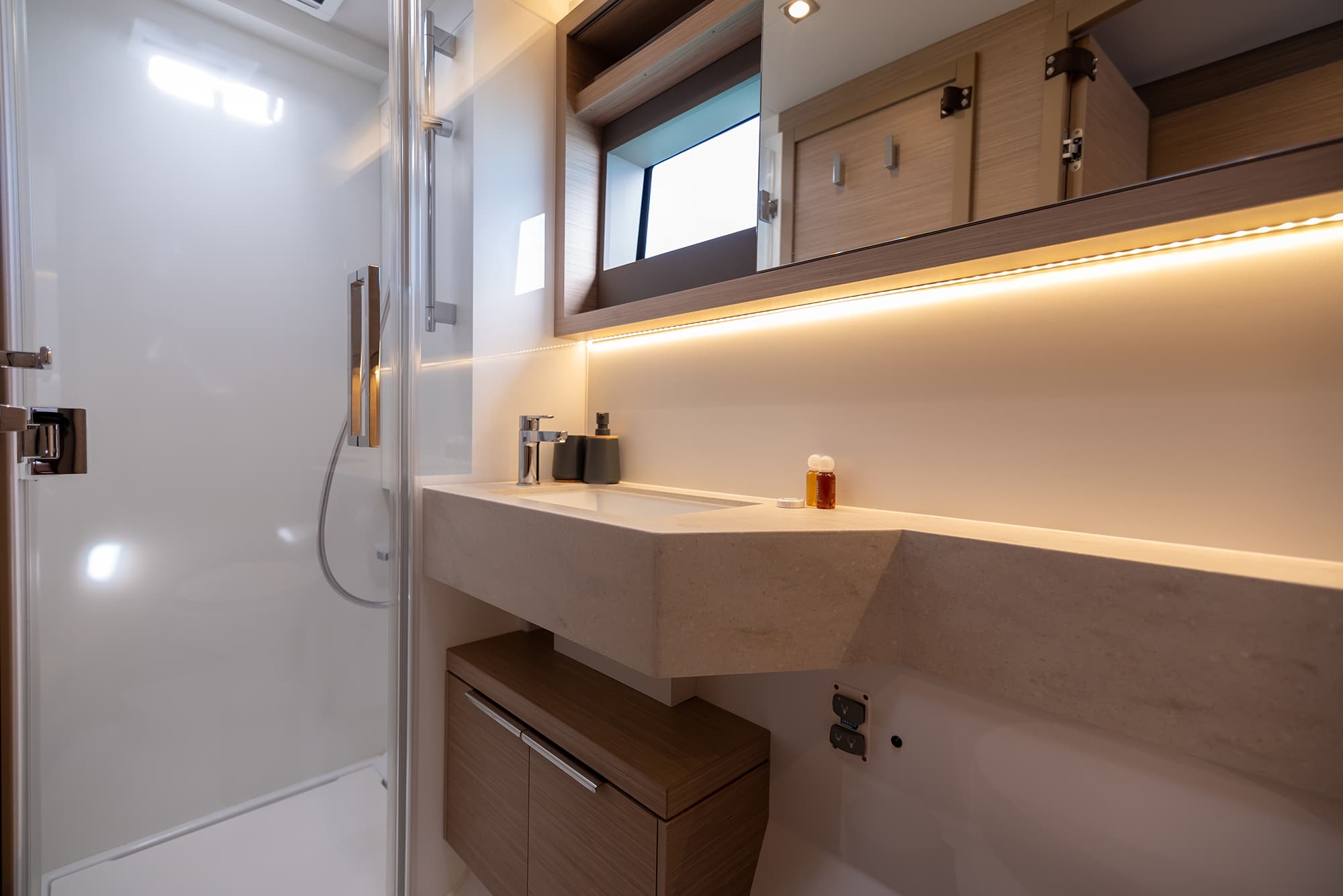 Lagoon 51 - photo 26