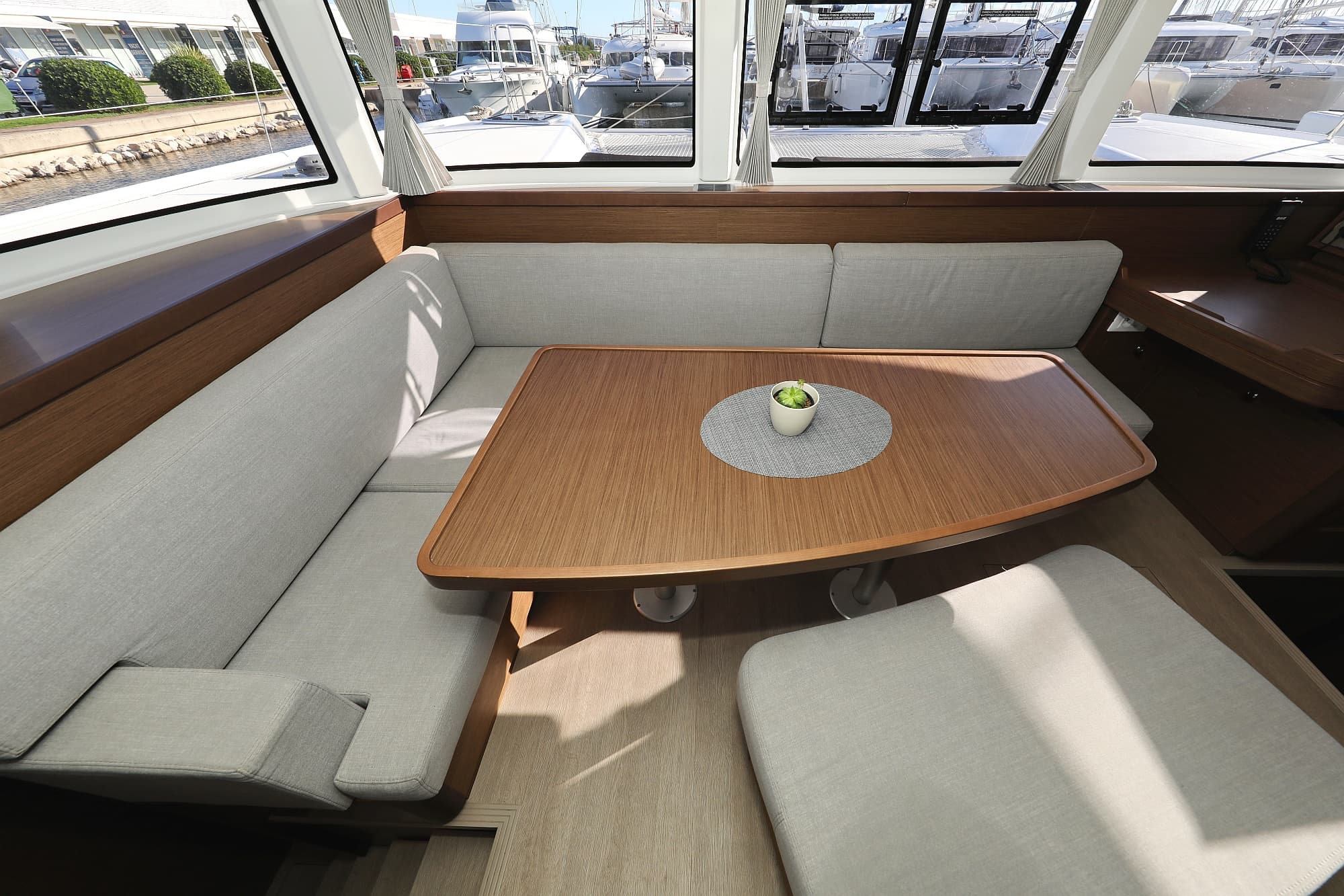 Lagoon 42 - photo 43