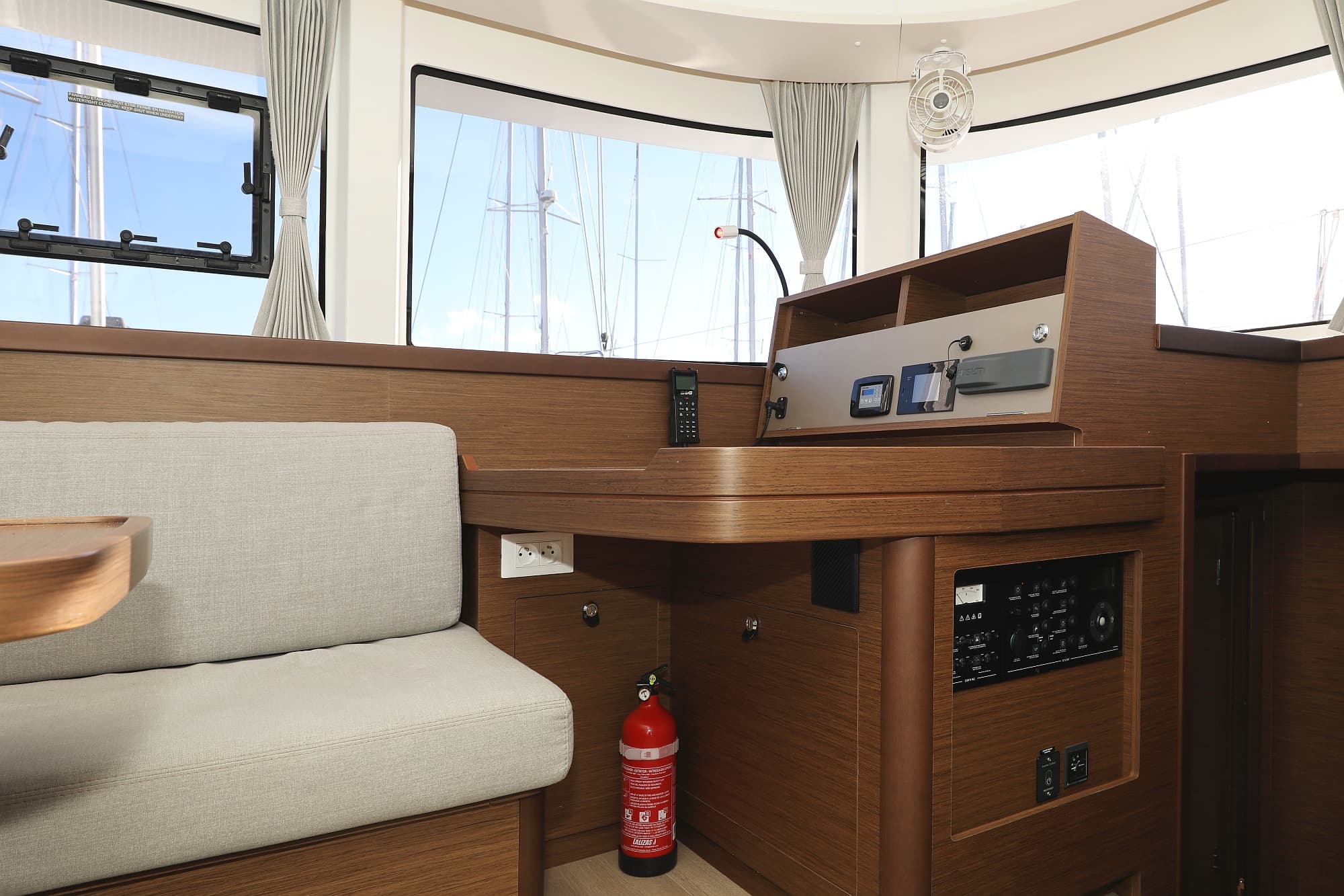 Lagoon 42 - photo 21