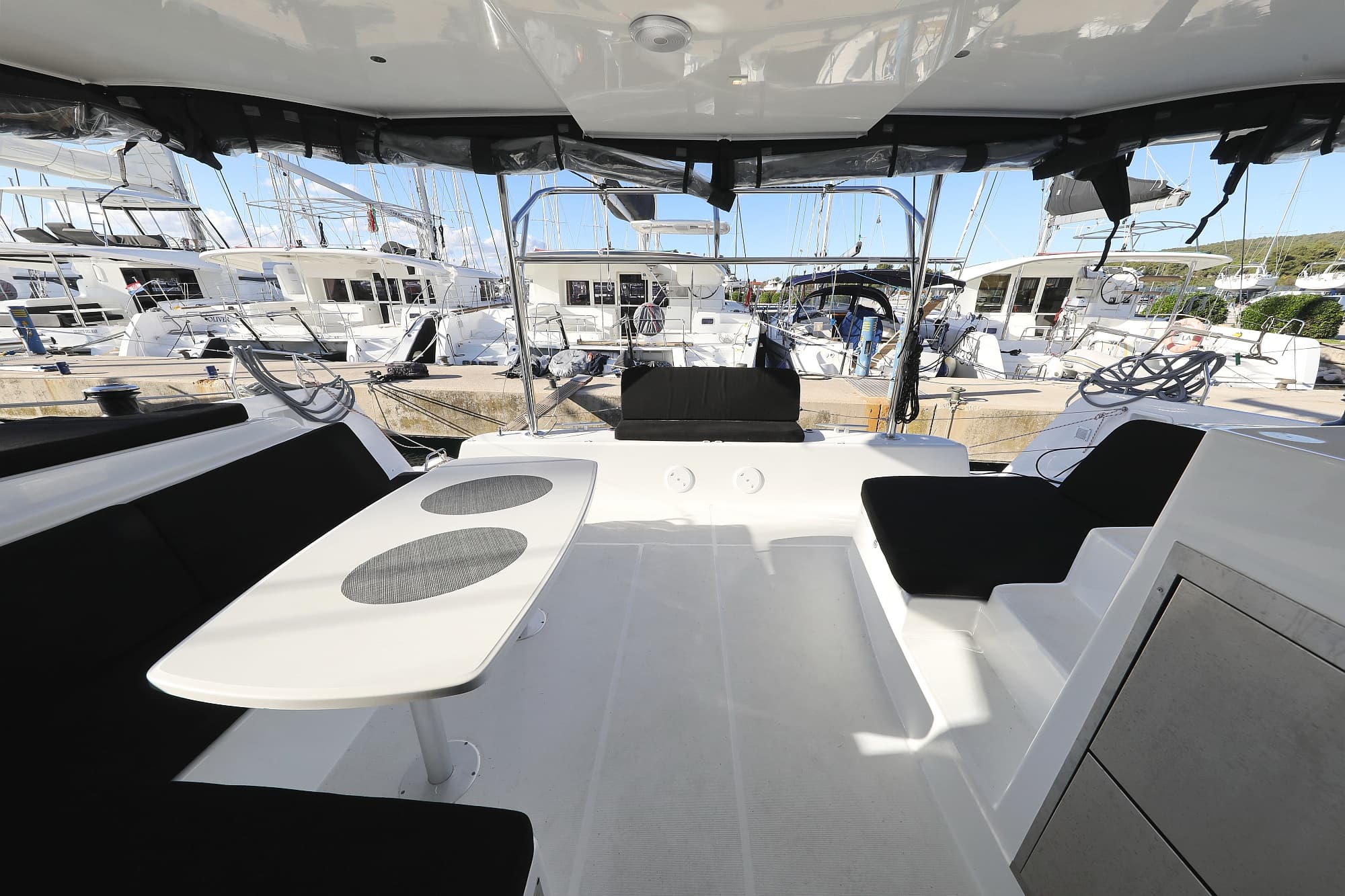 Lagoon 42 - photo 19