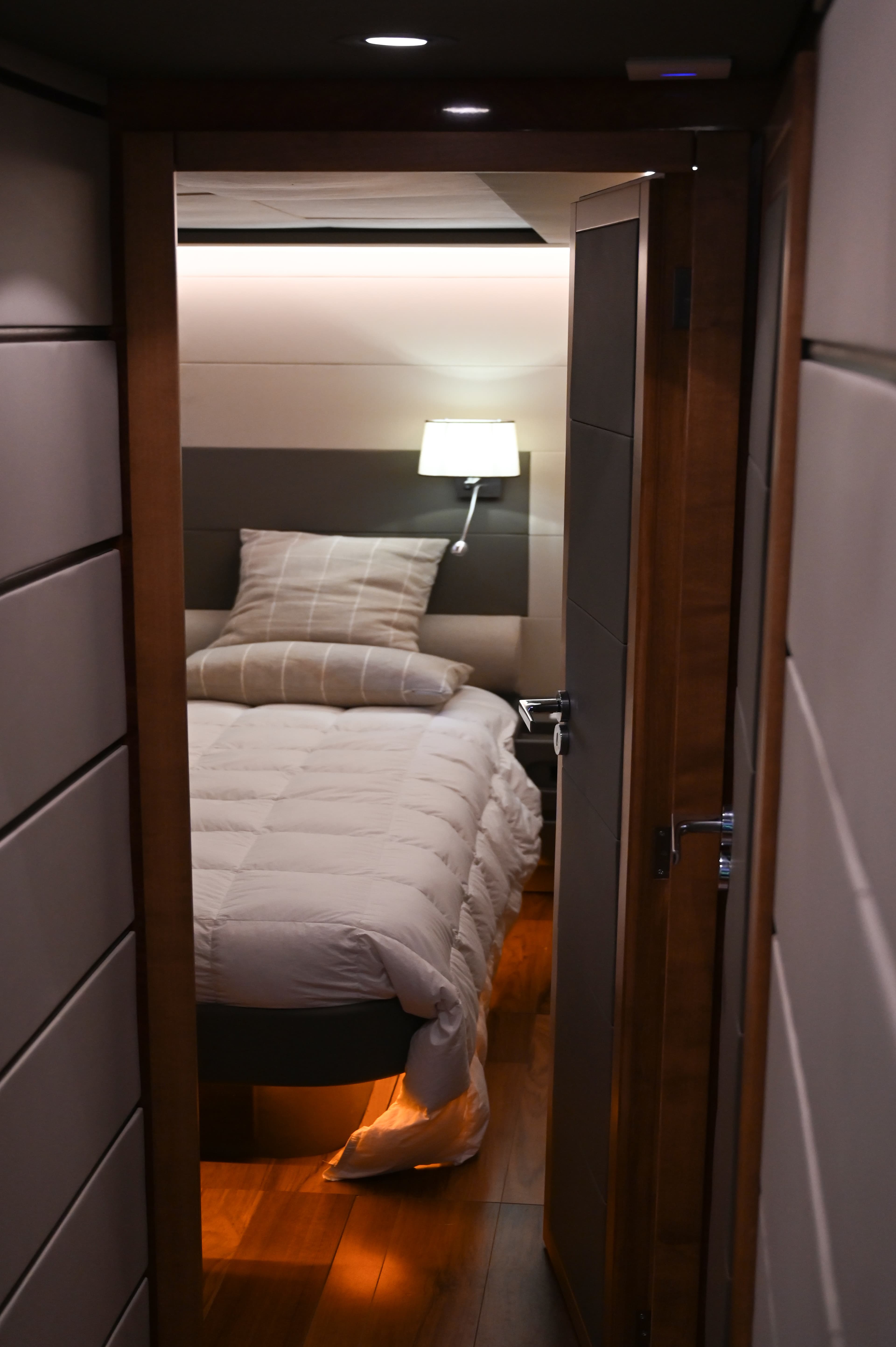 Leopard 24M - photo 35