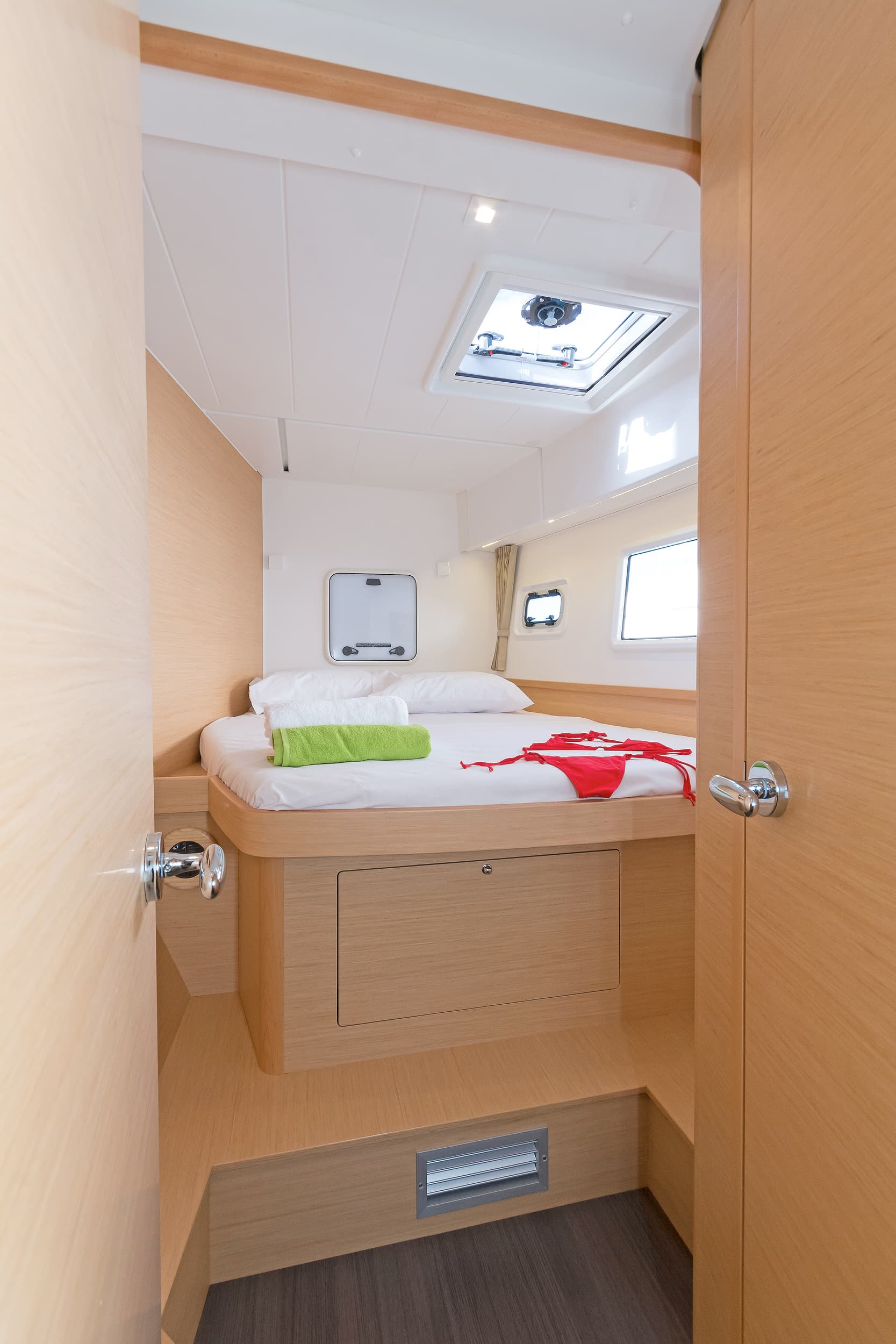 Lagoon 42 - photo 17