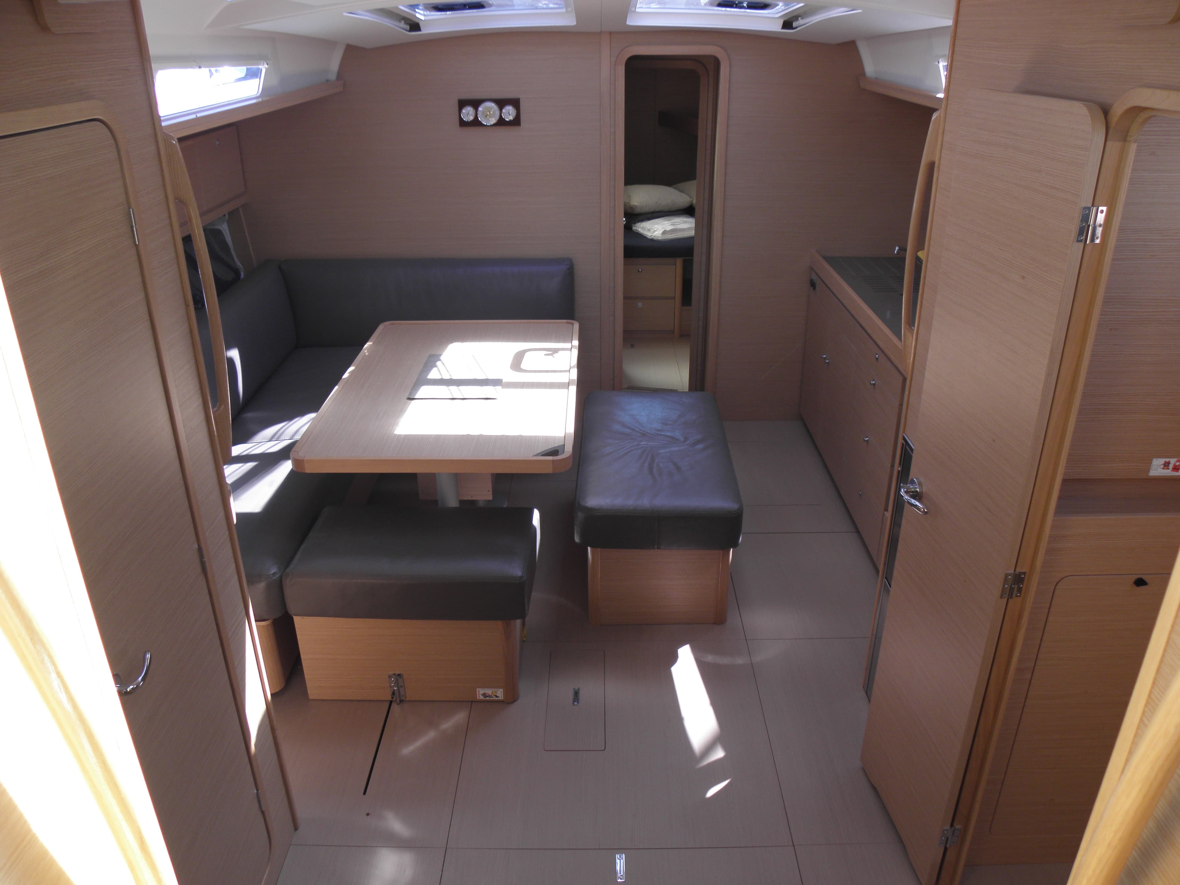 Dufour 460 Grand Large - photo 17